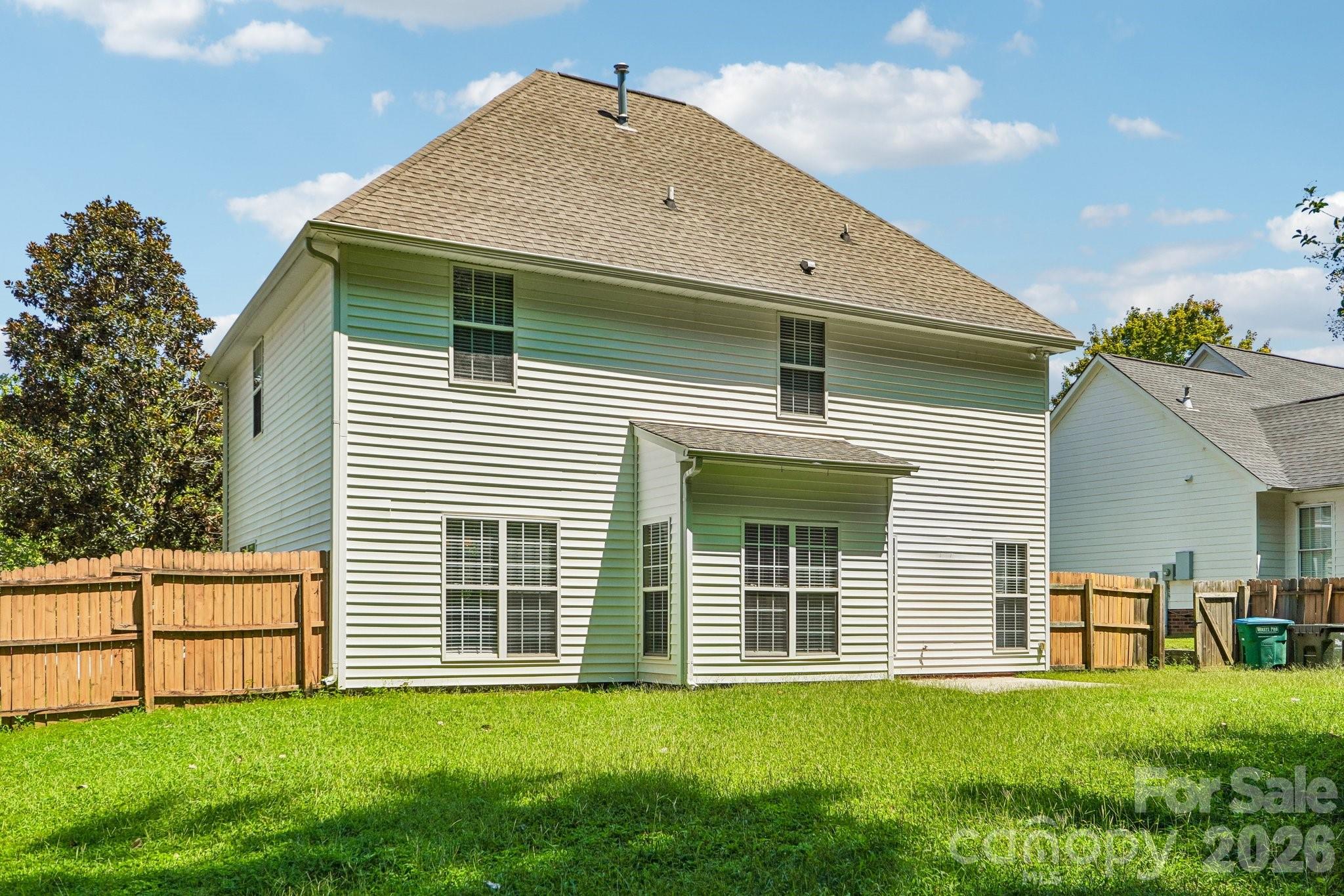 1916 Wilrose Place — Matthews