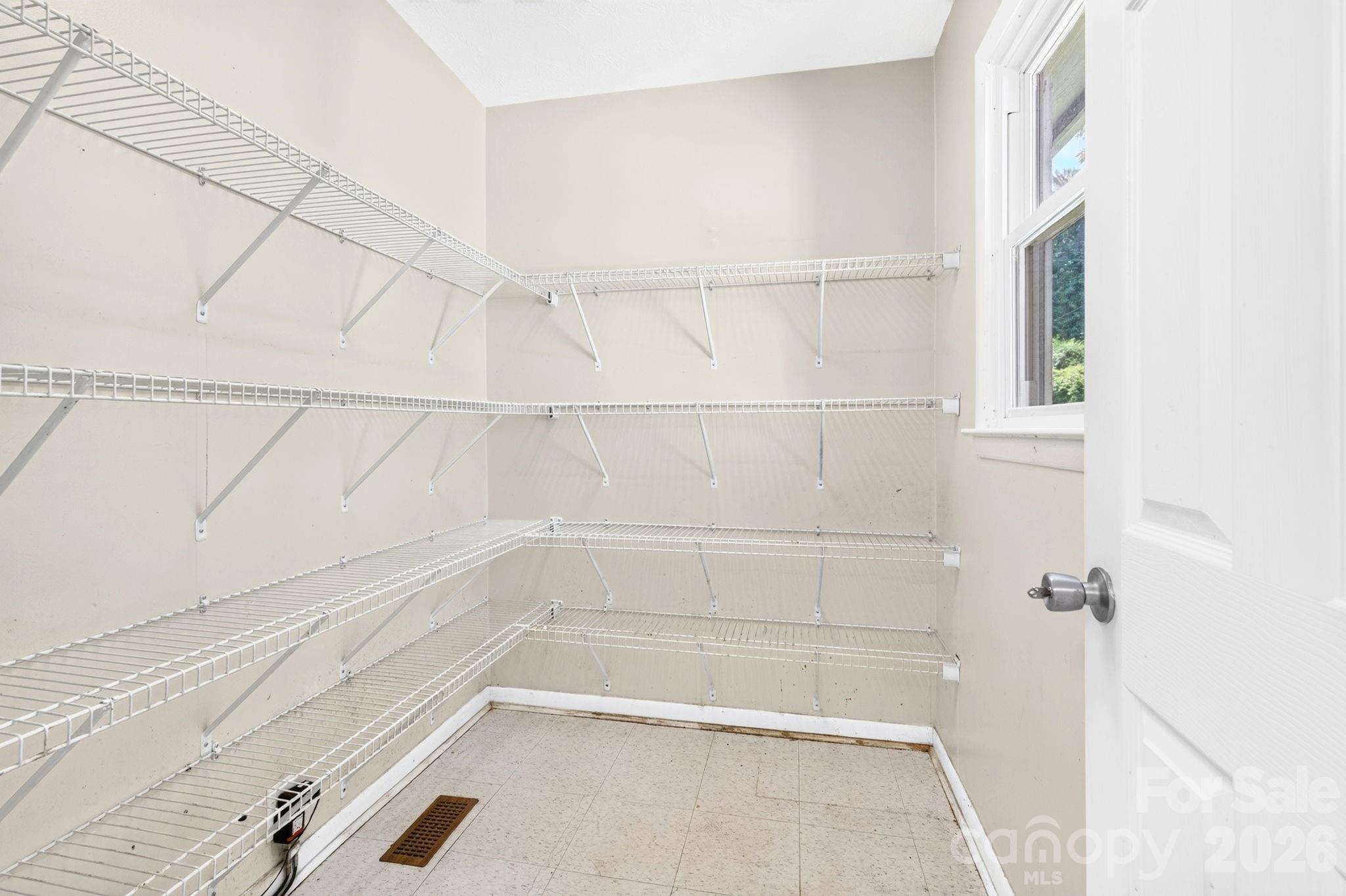 483 Caribou Road — Asheville