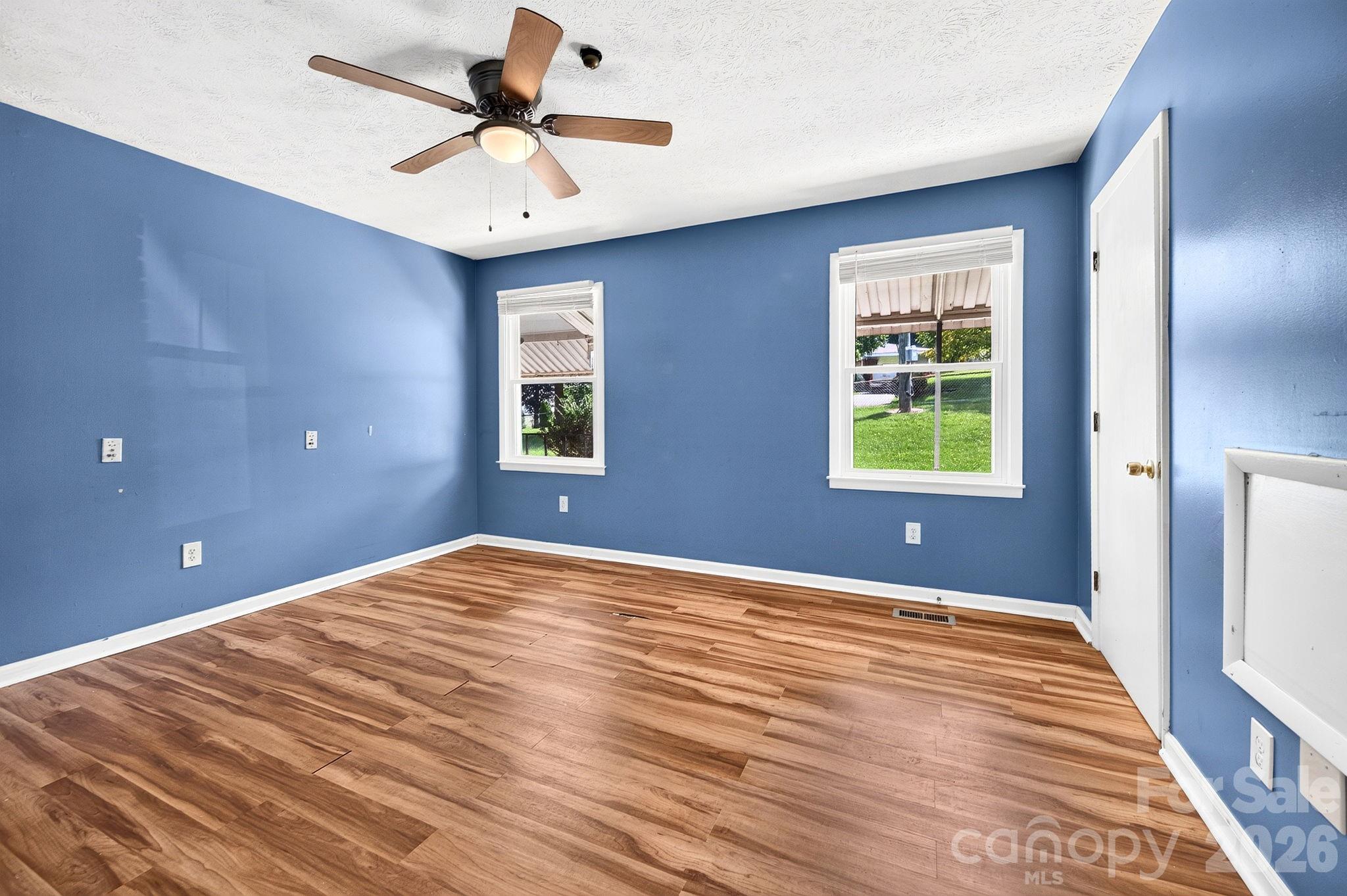 483 Caribou Road — Asheville