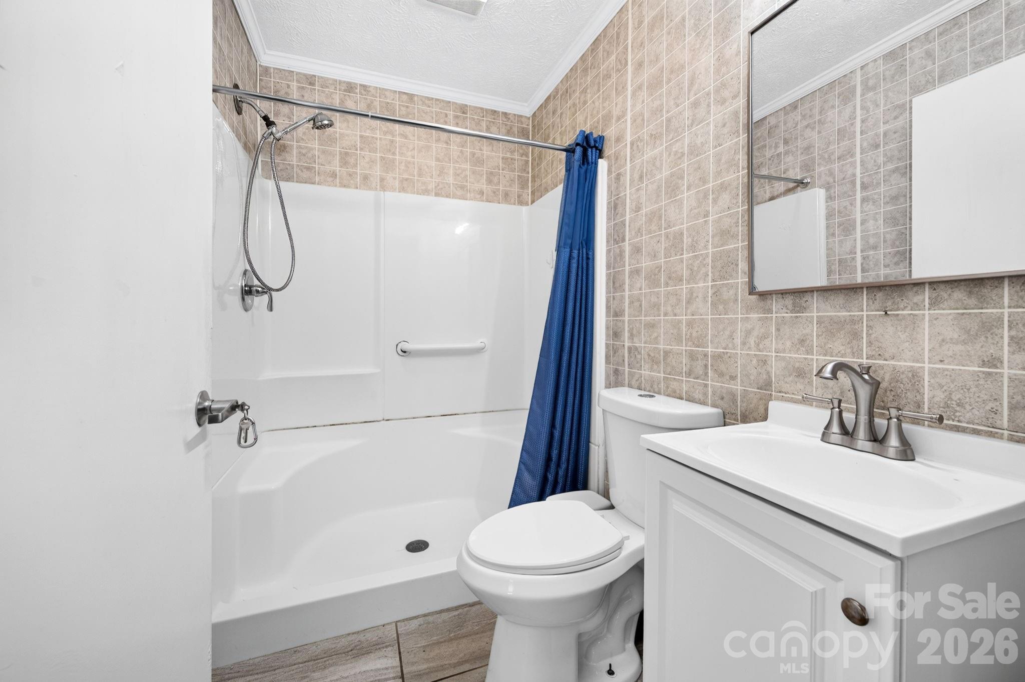 483 Caribou Road — Asheville