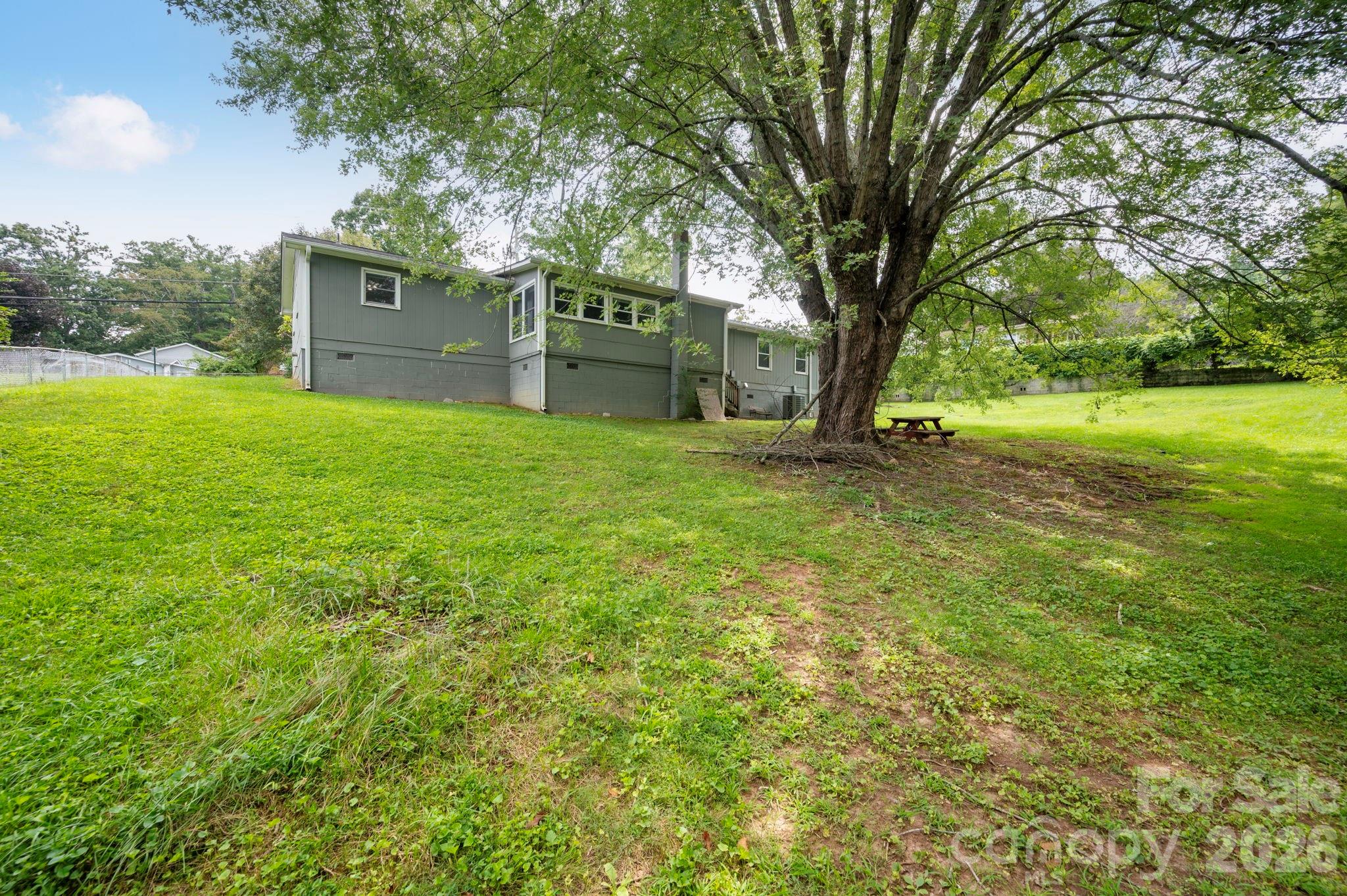 483 Caribou Road — Asheville
