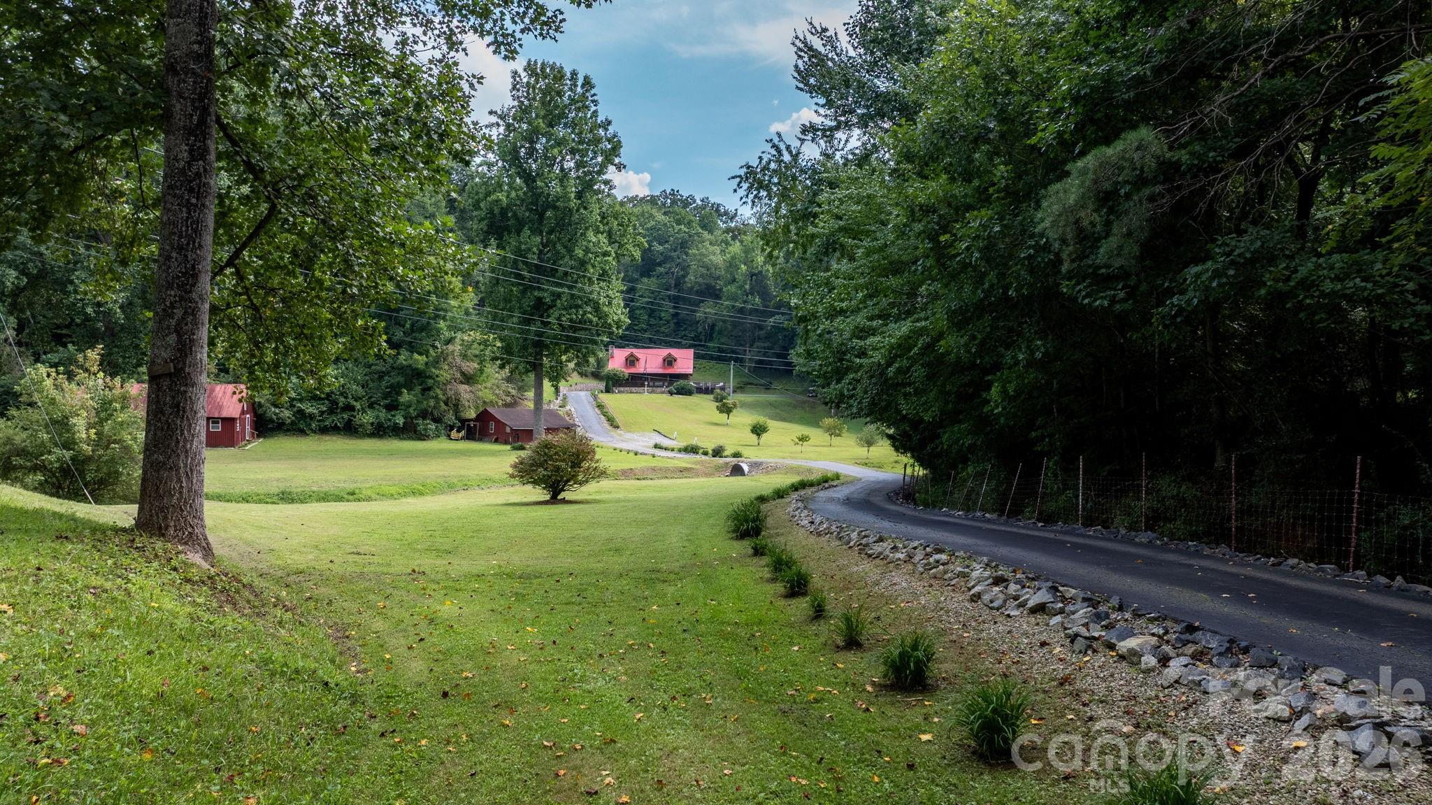 100 Goose Creek Road — Marion
