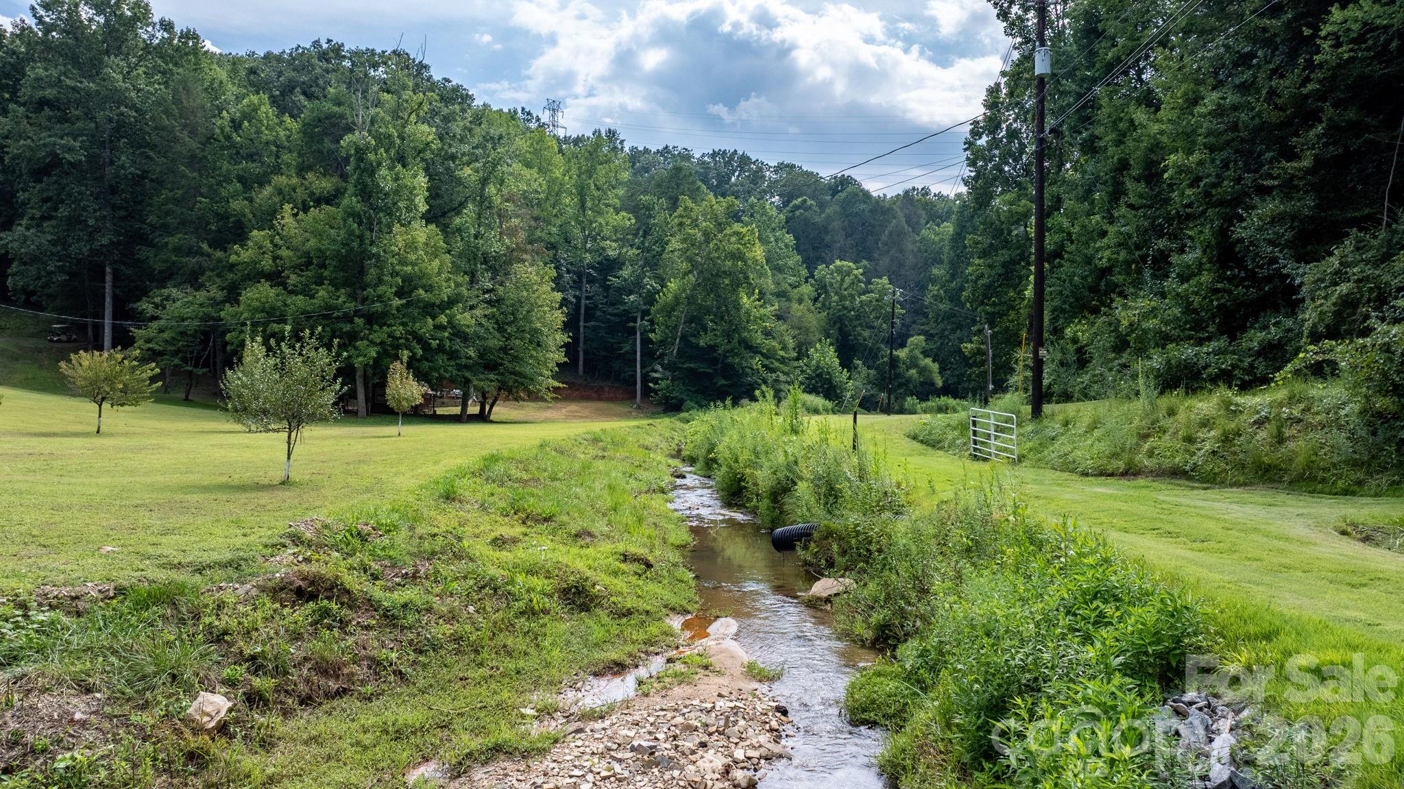 100 Goose Creek Road — Marion