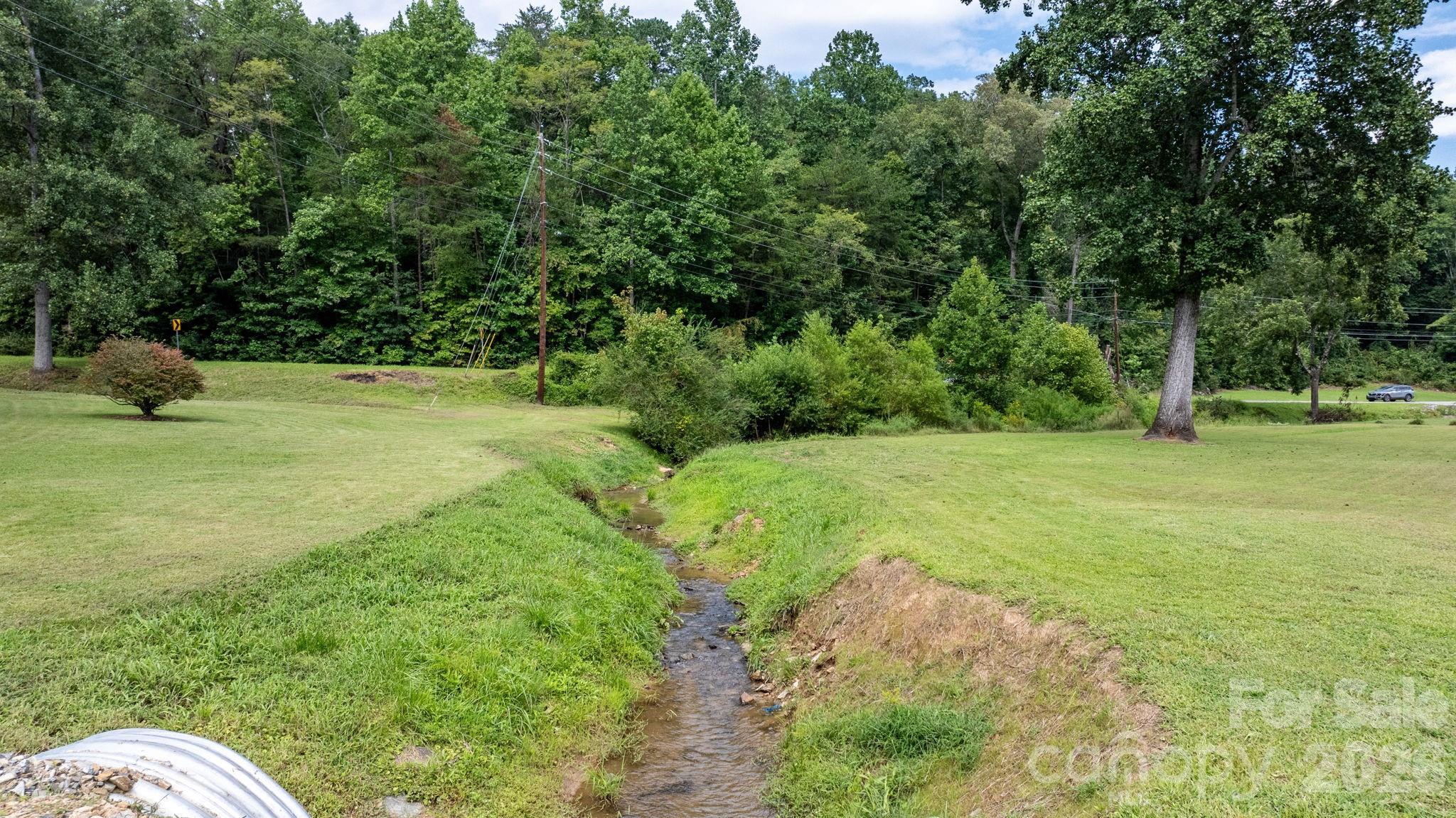 100 Goose Creek Road — Marion
