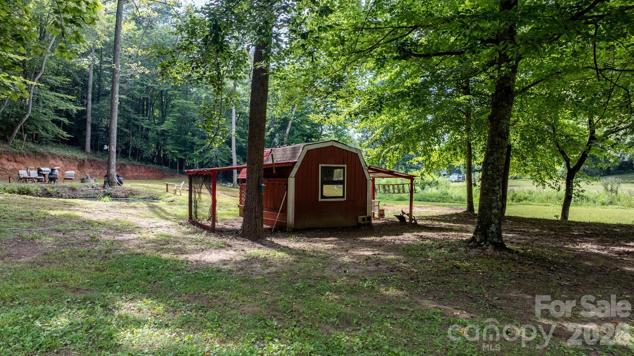 100 Goose Creek Road — Marion