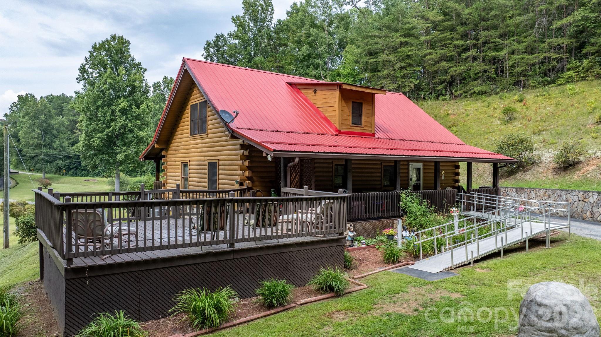 100 Goose Creek Road — Marion