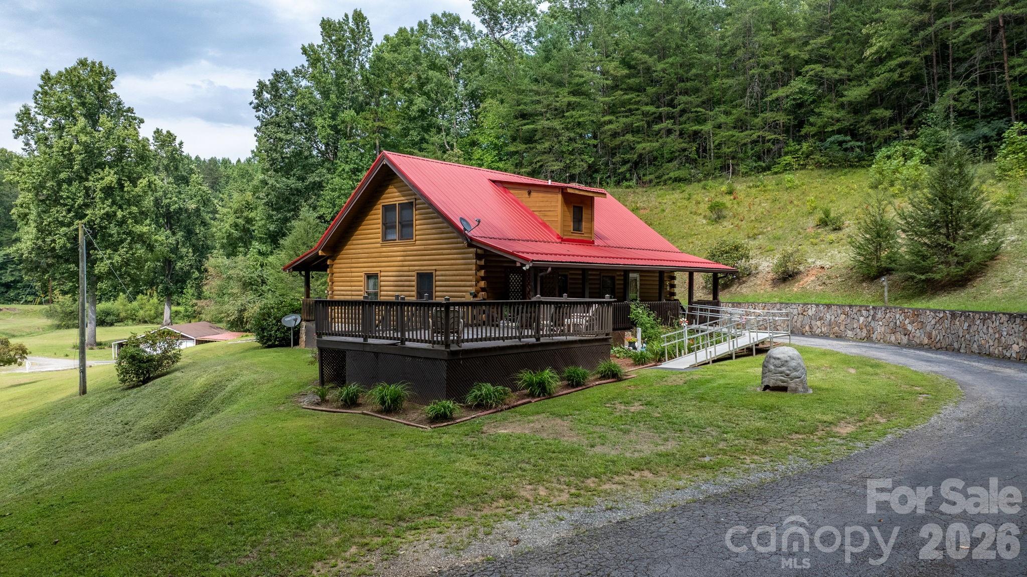 100 Goose Creek Road — Marion