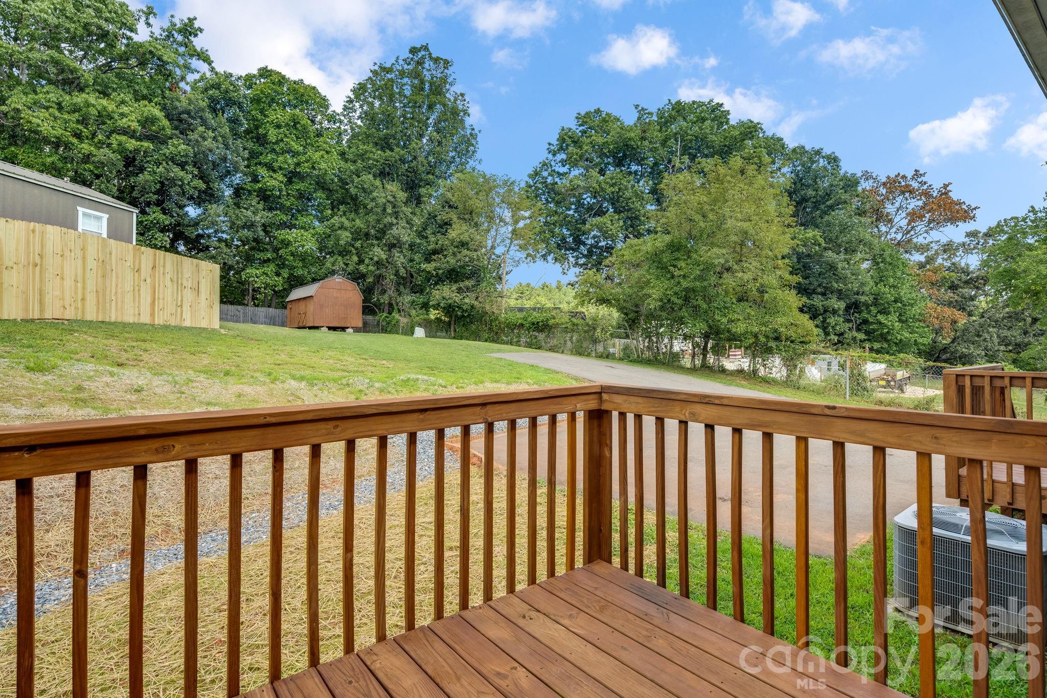 162 Phillips Valley Road — Mars Hill