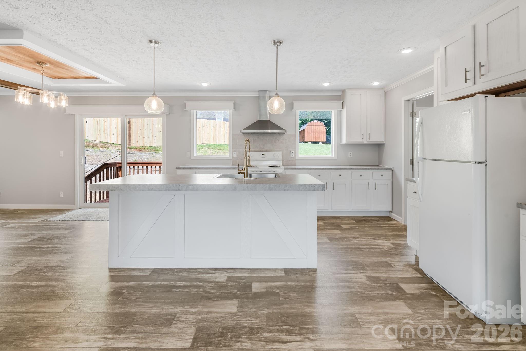 162 Phillips Valley Road — Mars Hill