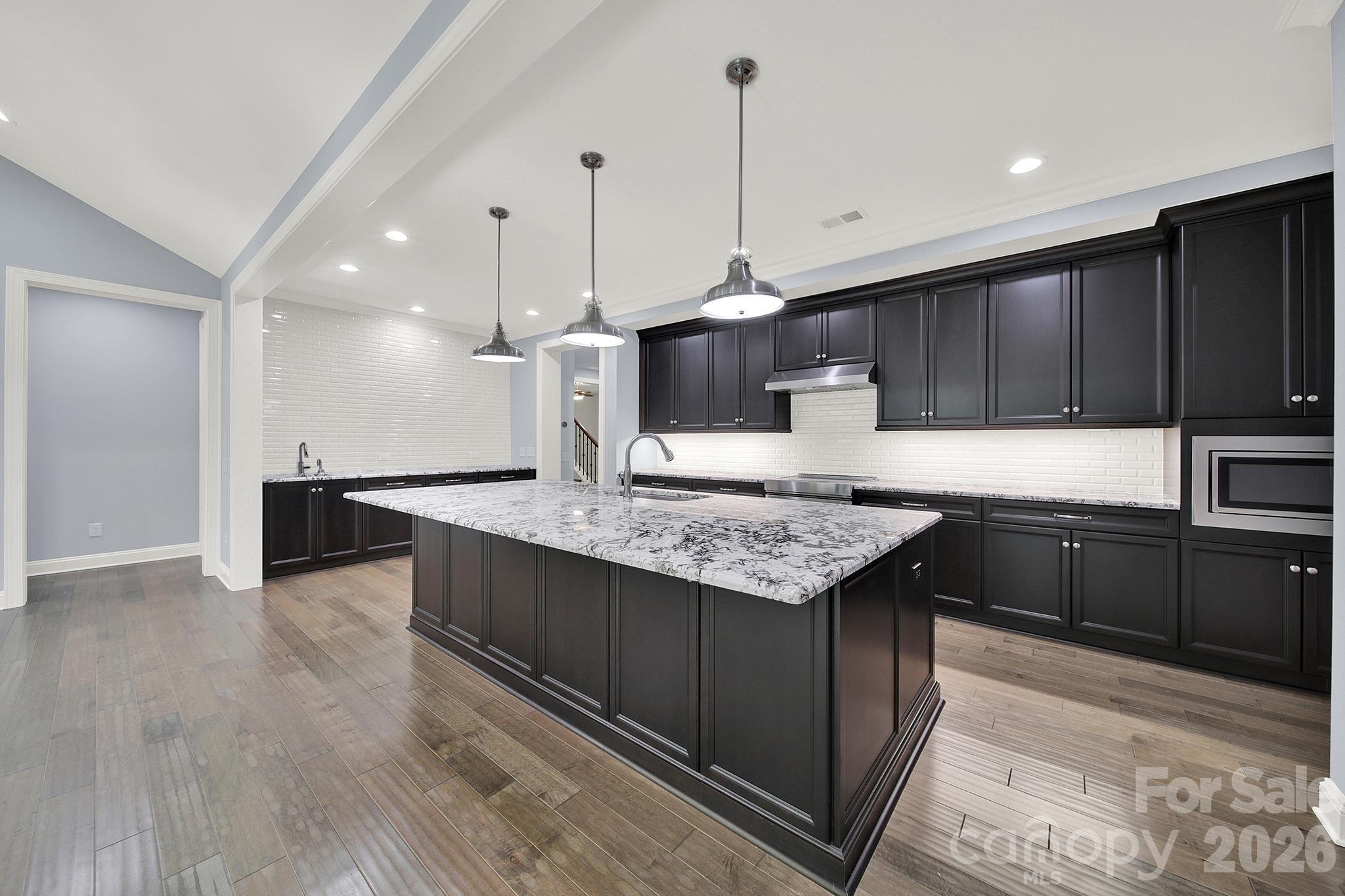 6083 Chimney Bluff Road — Lancaster