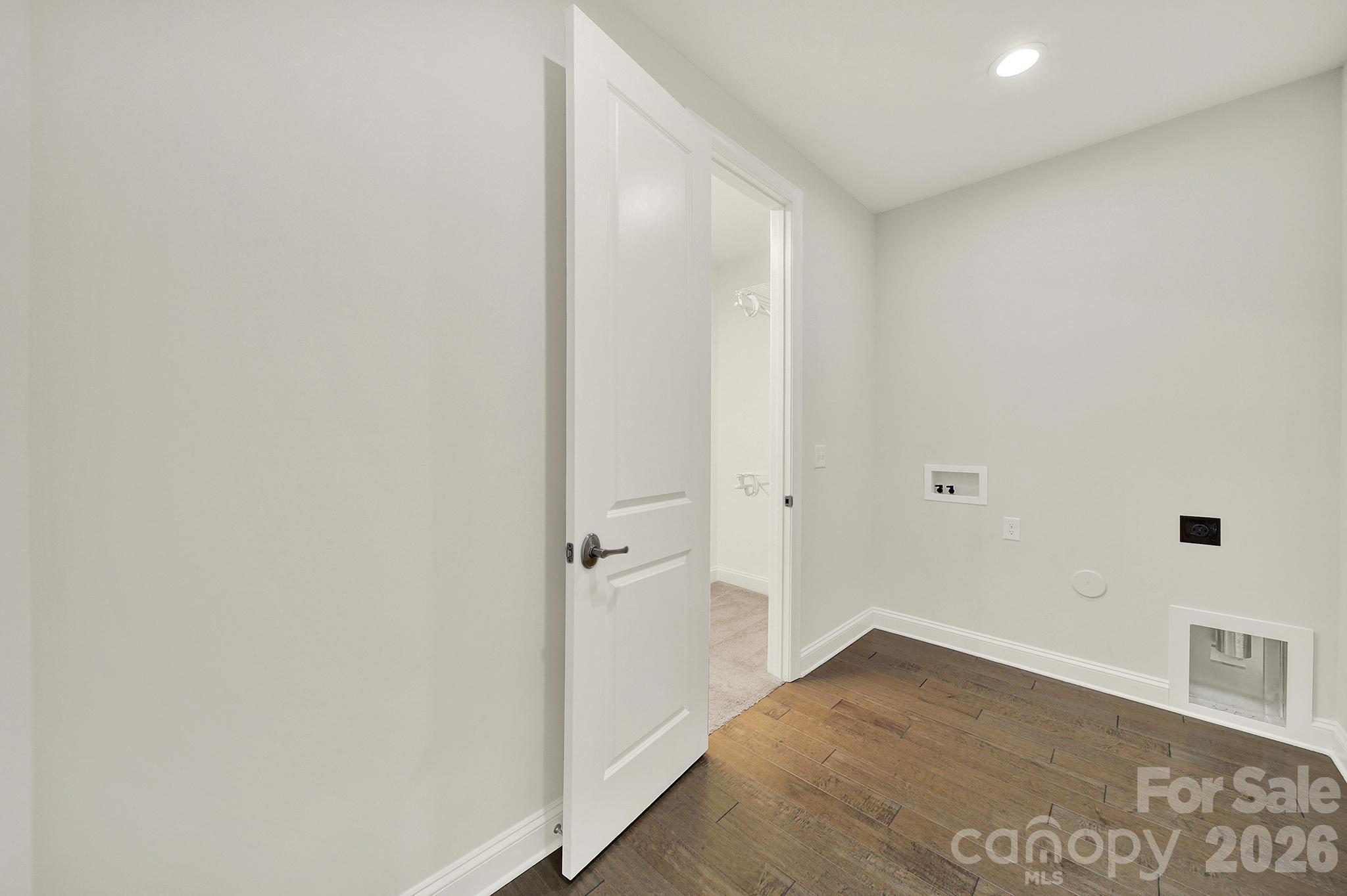 6083 Chimney Bluff Road — Lancaster
