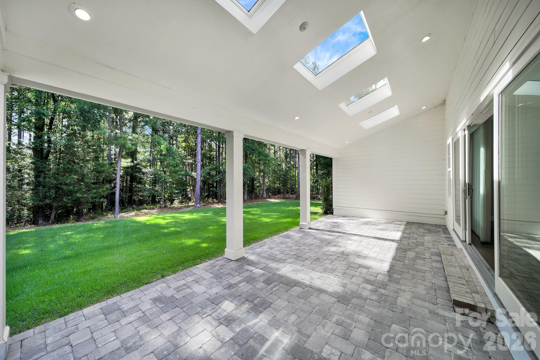 6083 Chimney Bluff Road — Lancaster