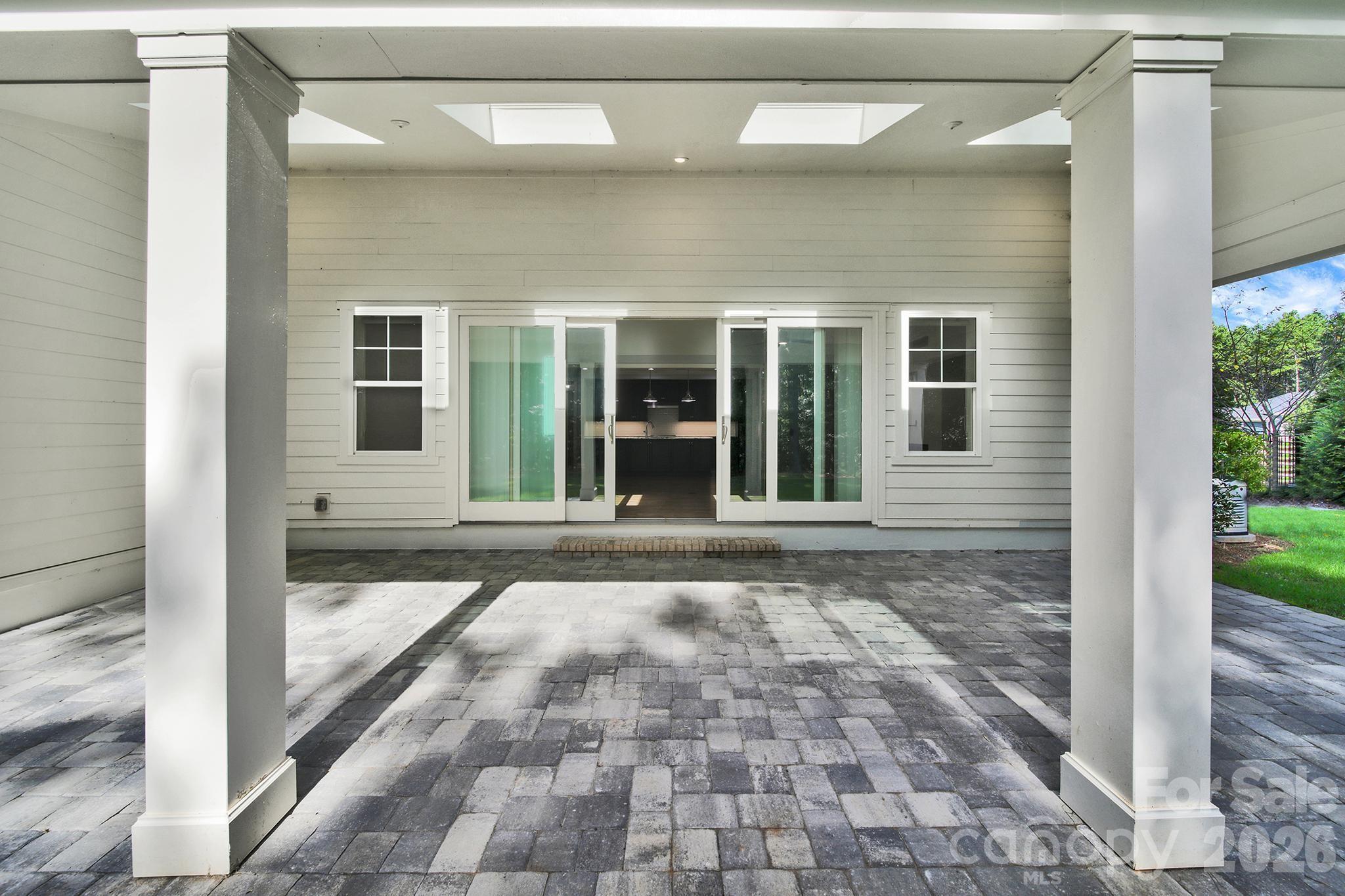 6083 Chimney Bluff Road — Lancaster