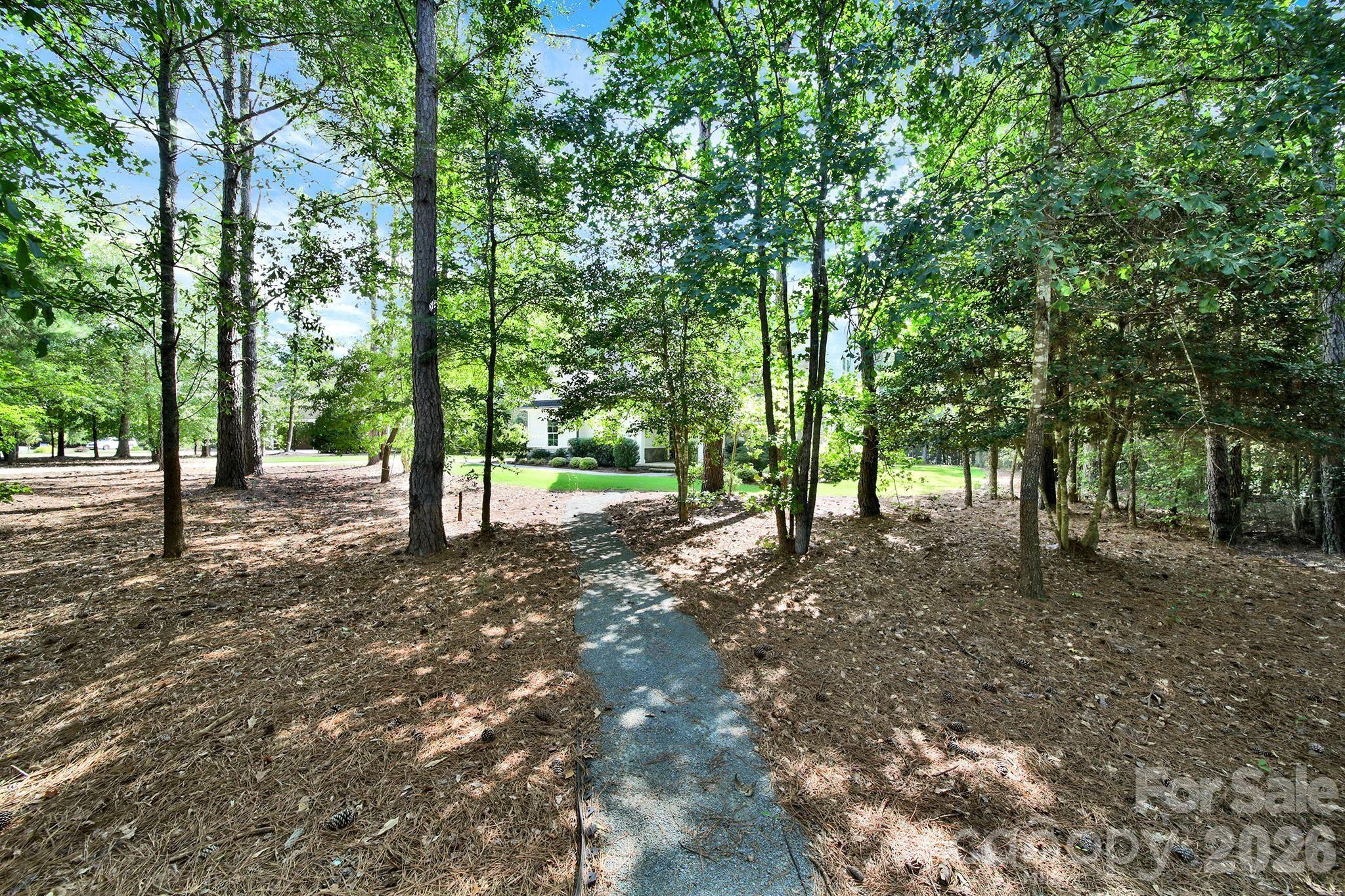 6083 Chimney Bluff Road — Lancaster