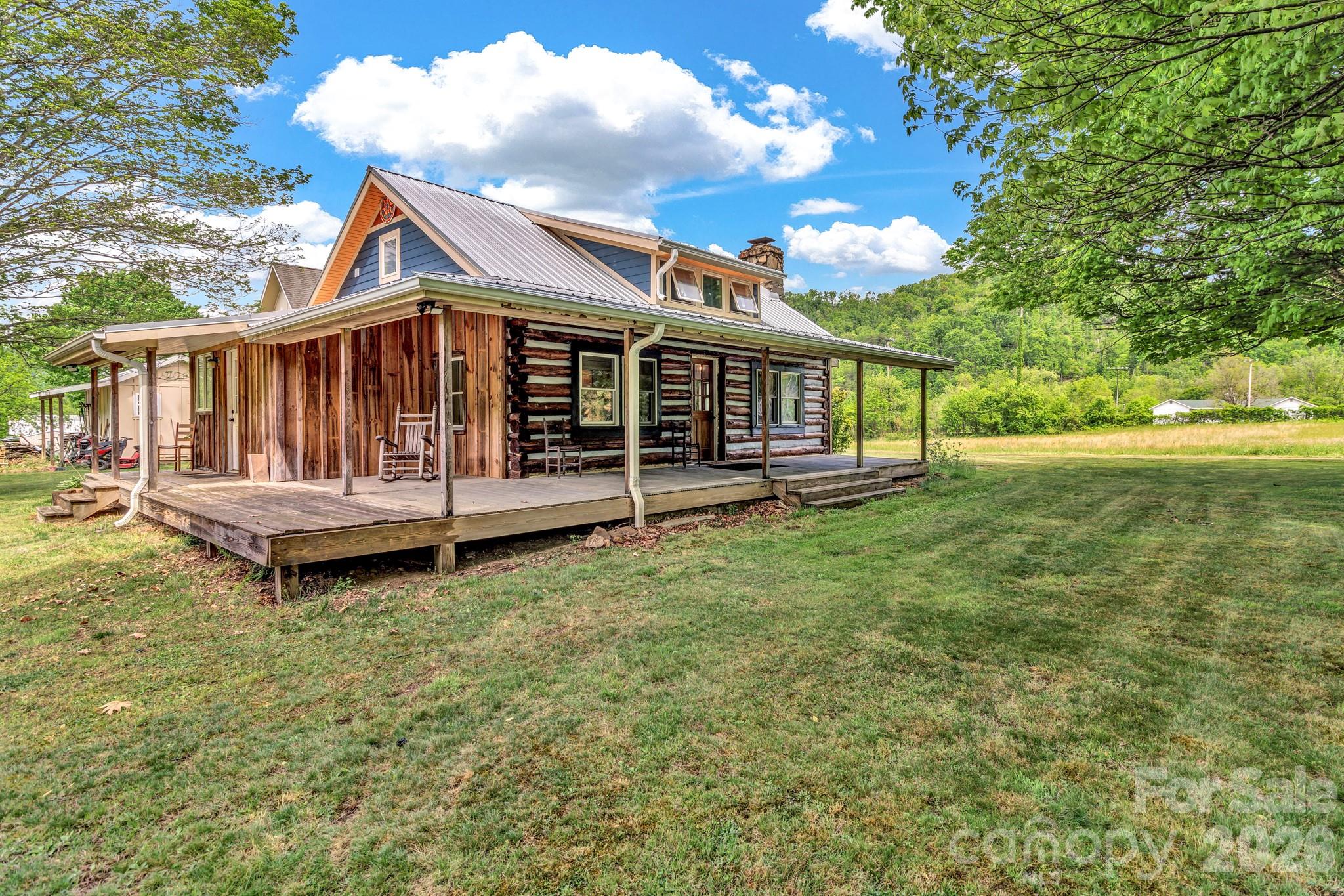 45 Sugar Cove Road — Weaverville