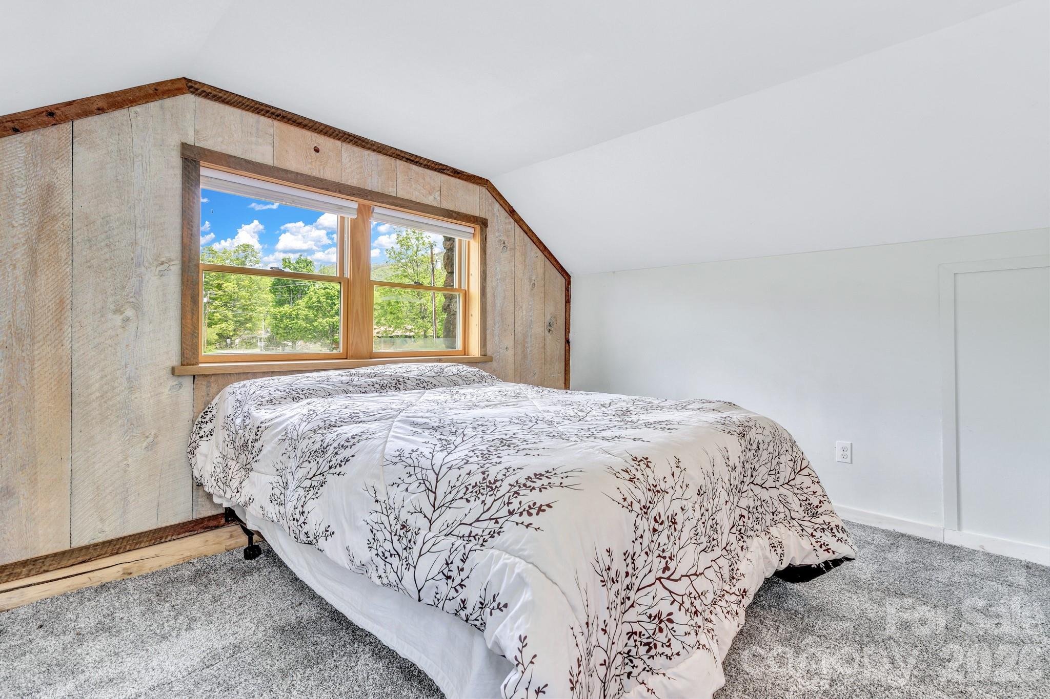 45 Sugar Cove Road — Weaverville