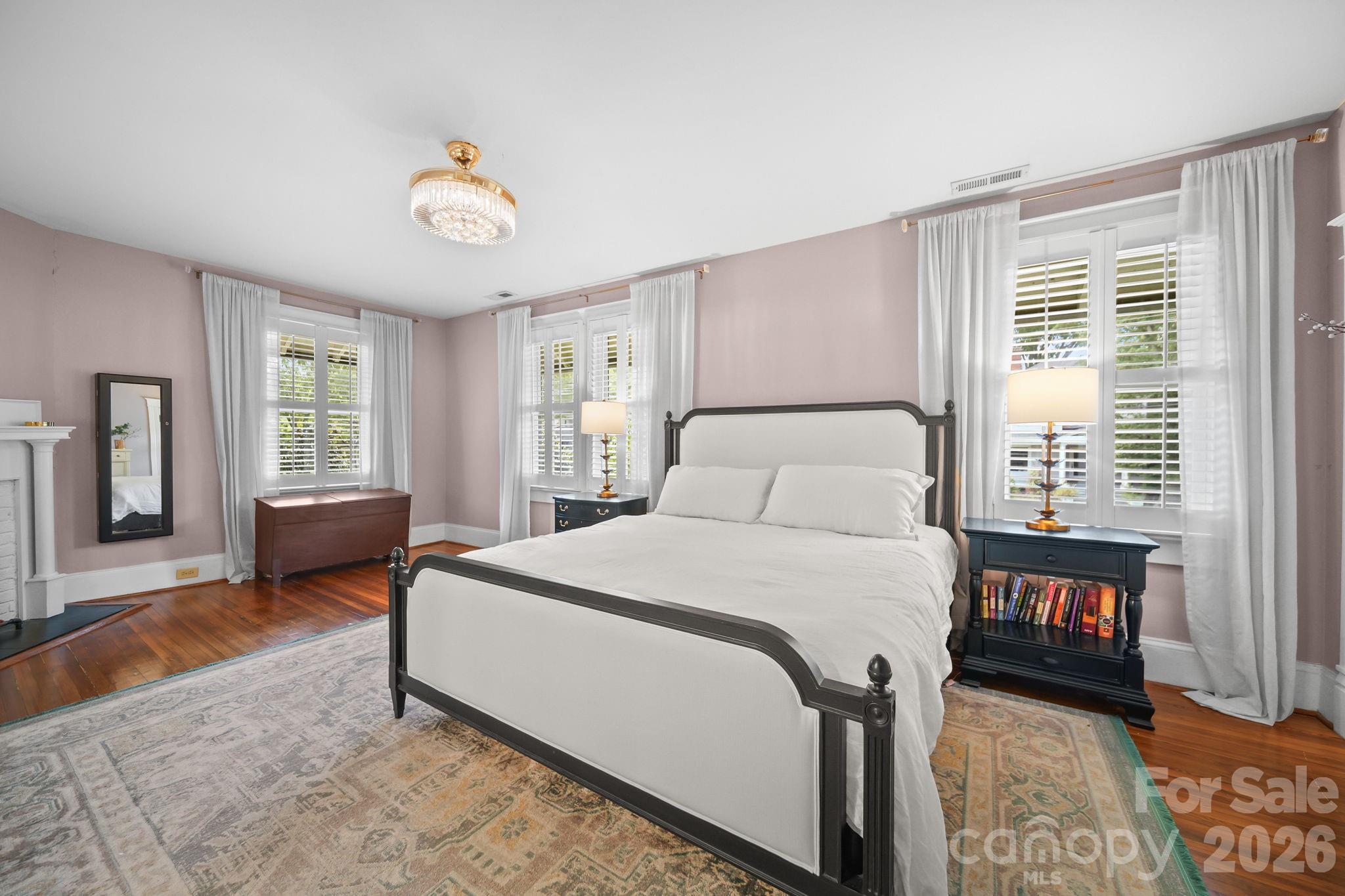 424 S York Street — Gastonia