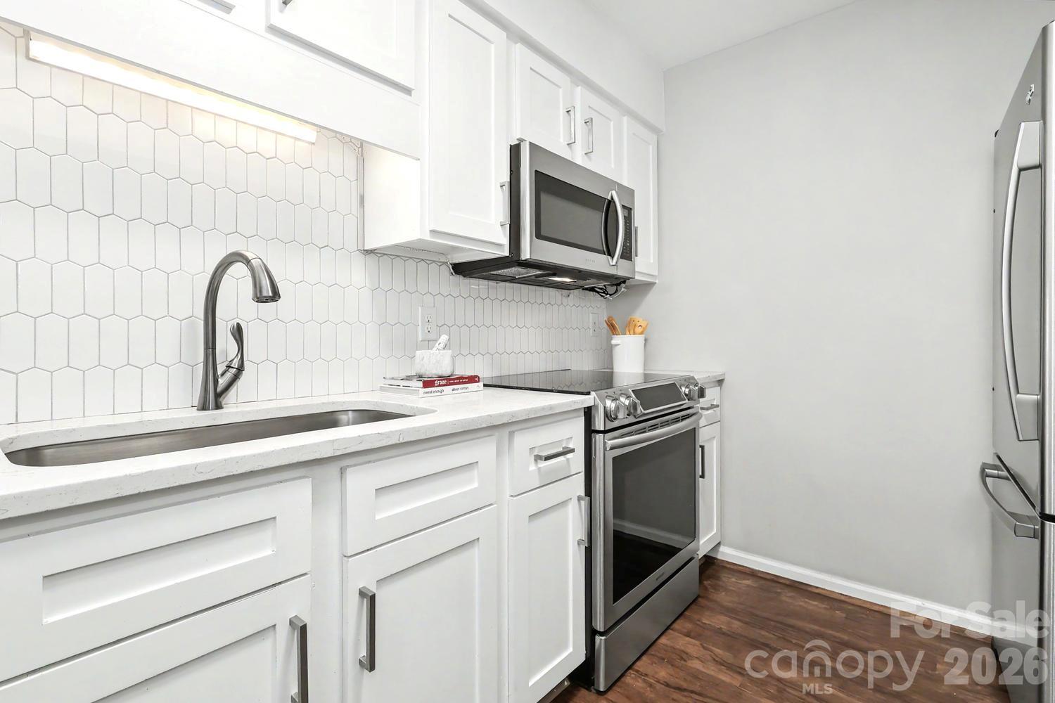 5009 Sharon Road #I — Charlotte
