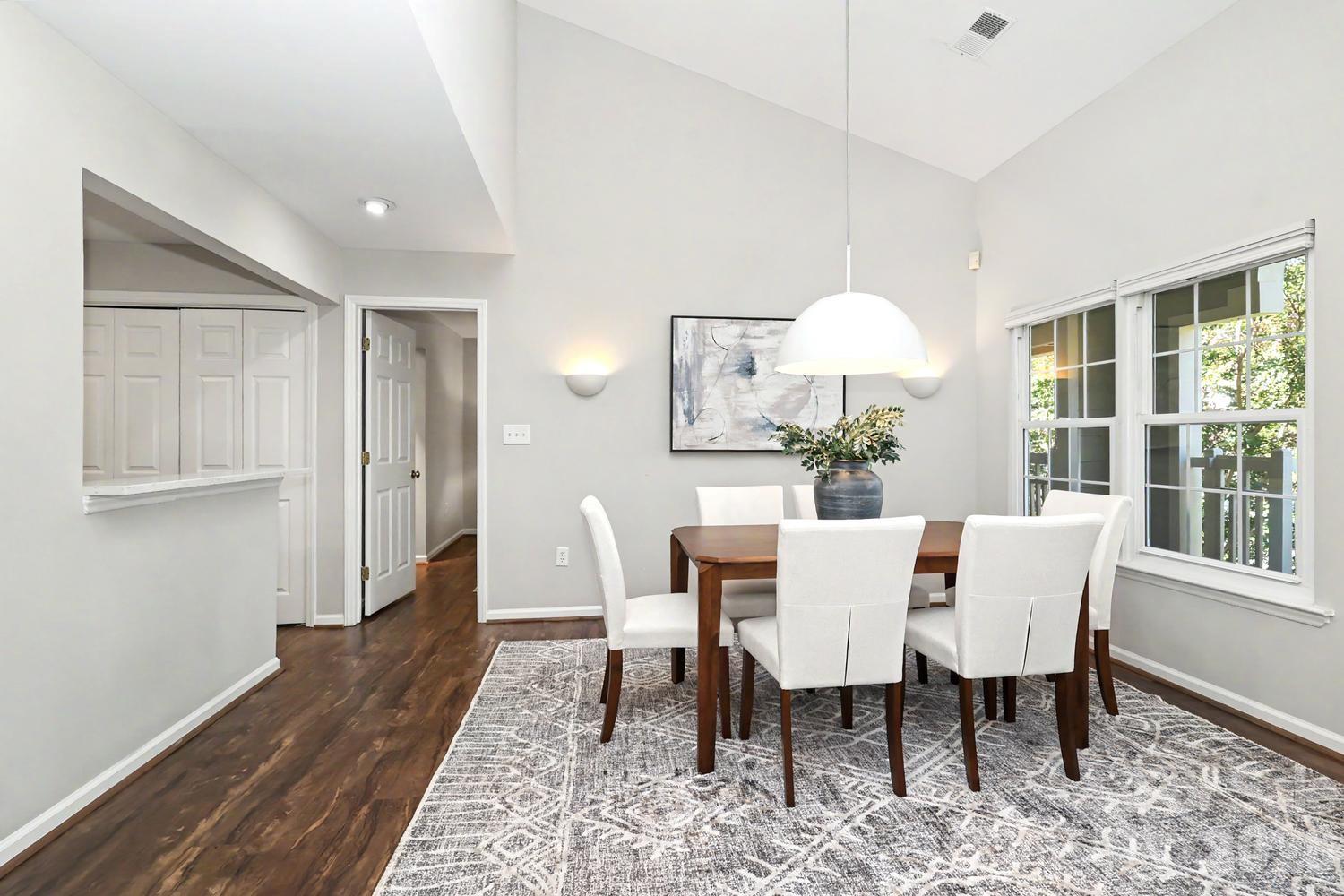 5009 Sharon Road #I — Charlotte