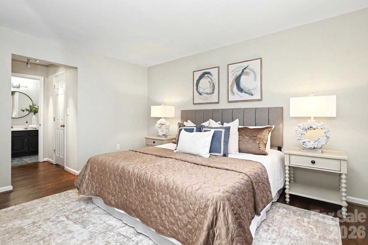 5009 Sharon Road #I — Charlotte