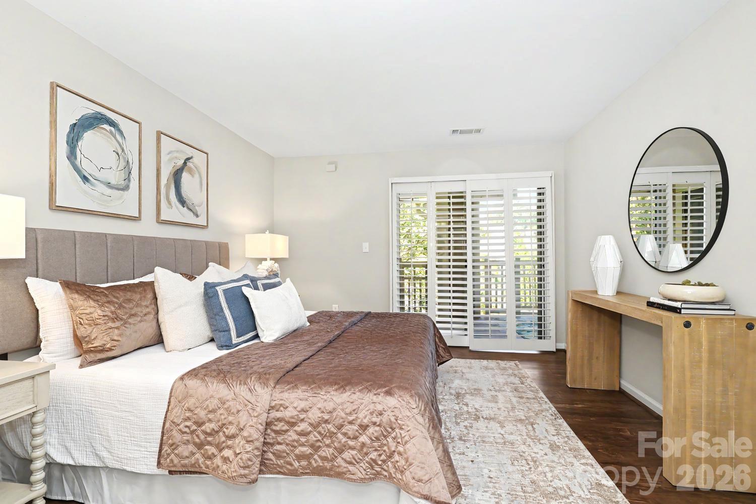 5009 Sharon Road #I — Charlotte