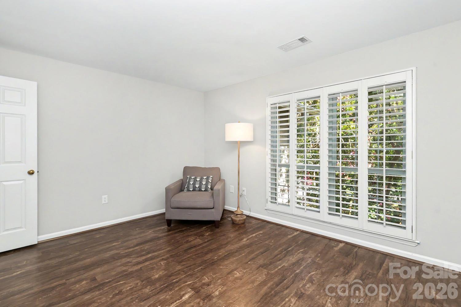 5009 Sharon Road #I — Charlotte