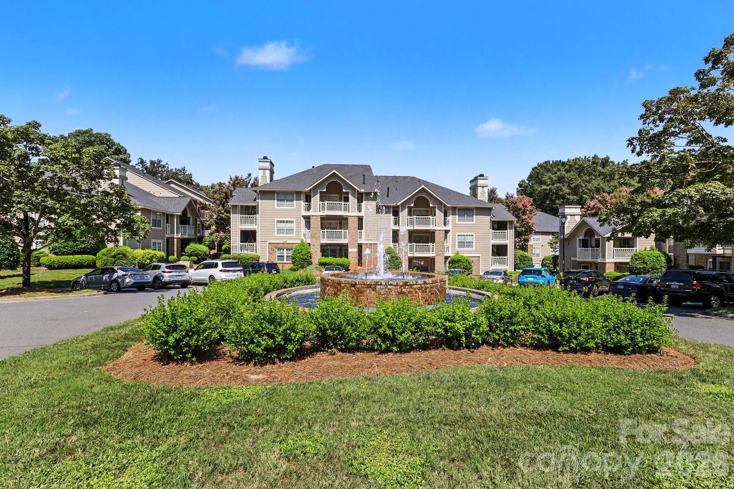 5009 Sharon Road #I — Charlotte