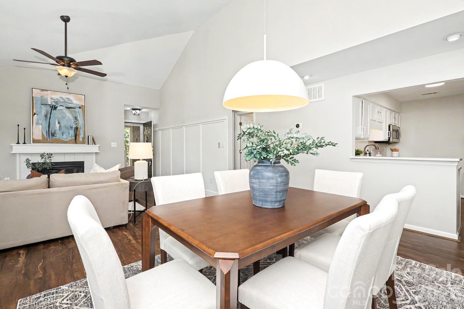 5009 Sharon Road #I — Charlotte