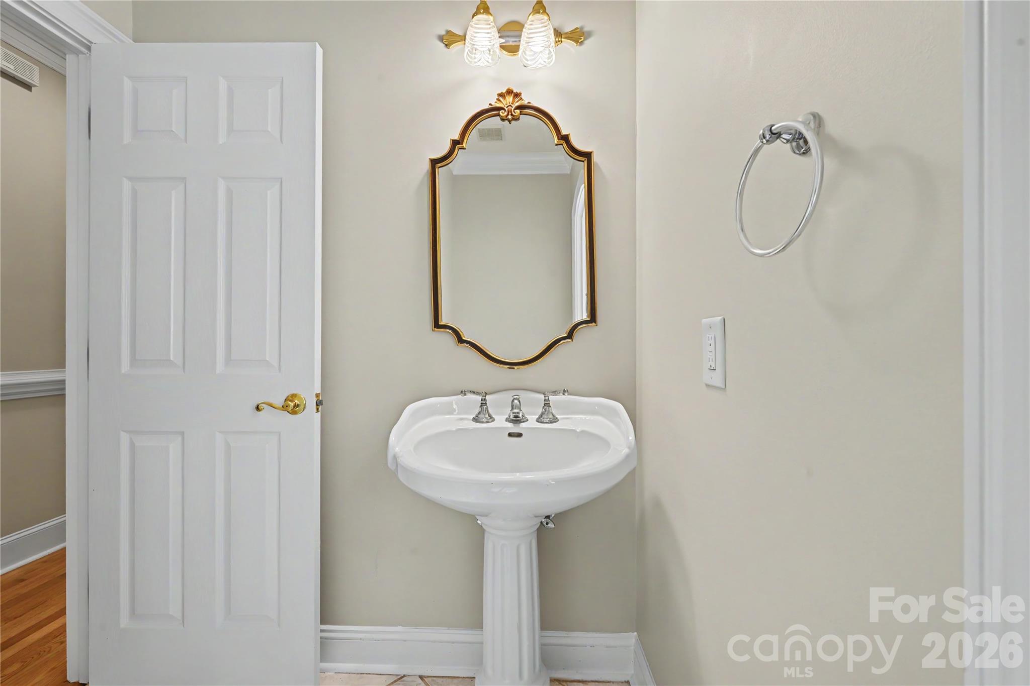 165 Futrell Landing — New London