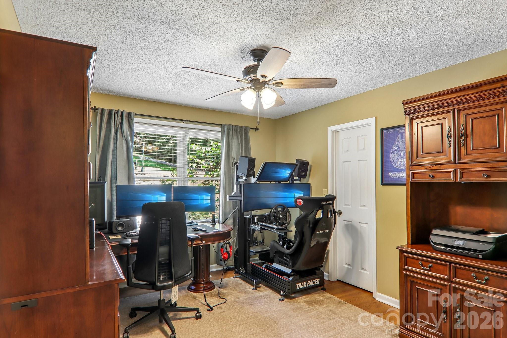 7 Maple Leaf Drive — Hendersonville