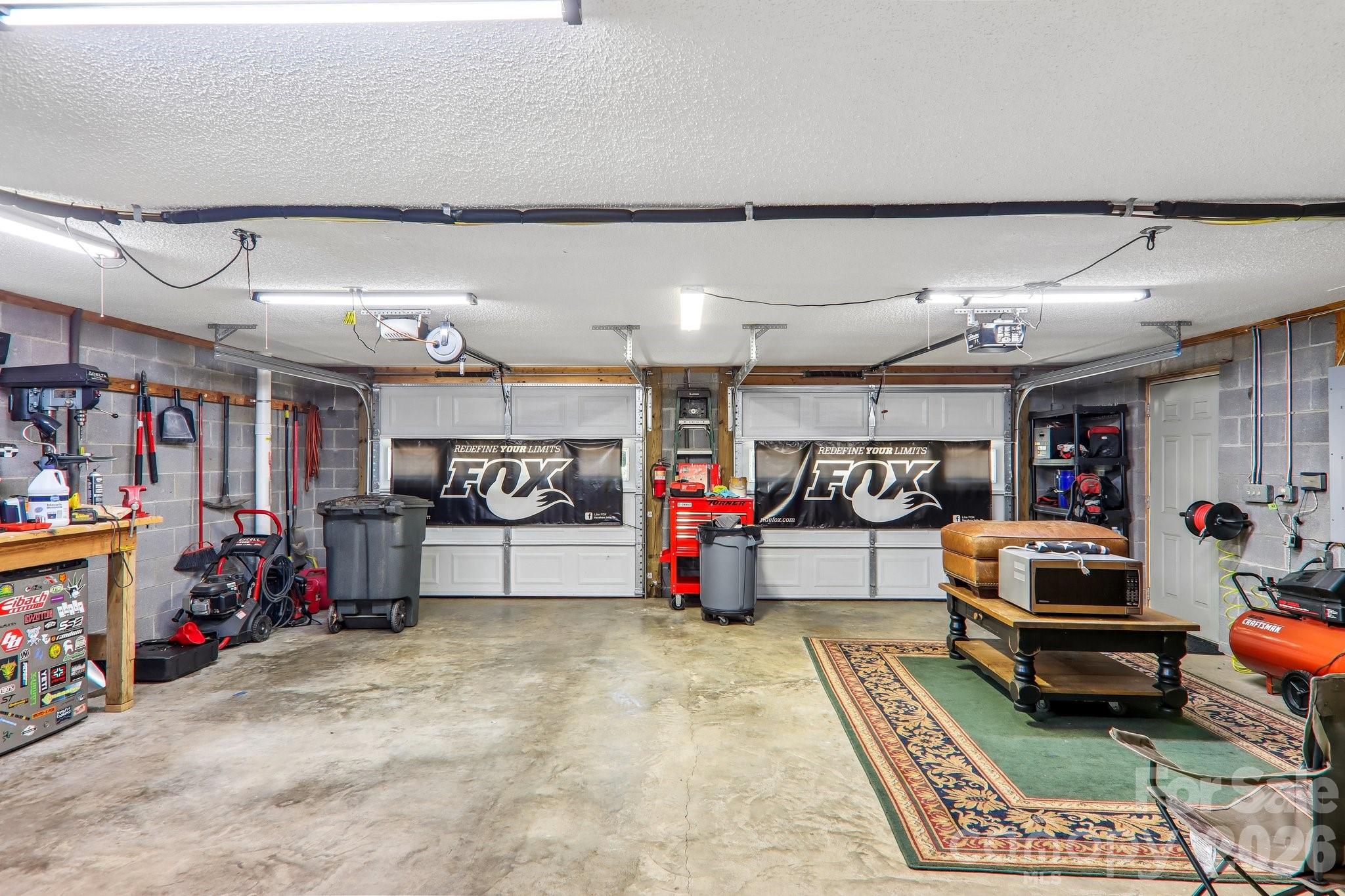7 Maple Leaf Drive — Hendersonville