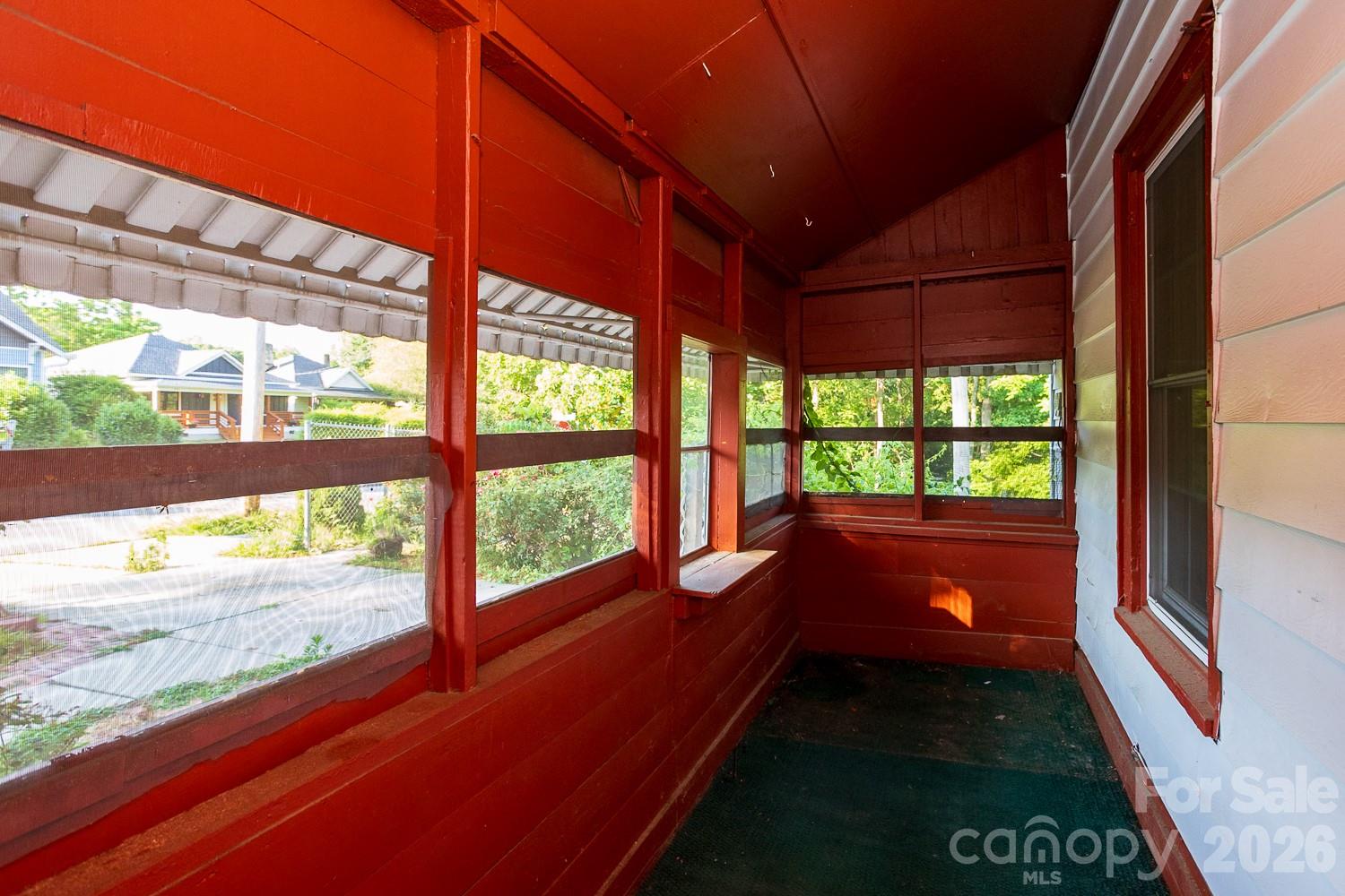 91 Clingman Avenue — Asheville