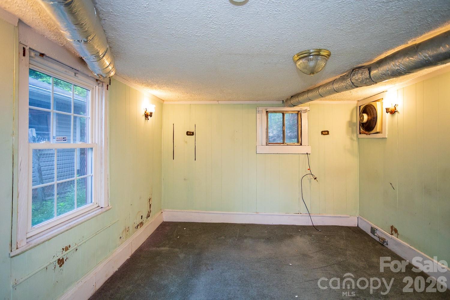 91 Clingman Avenue — Asheville