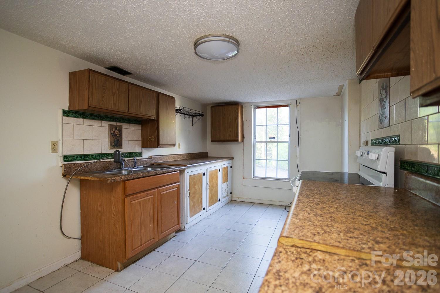 91 Clingman Avenue — Asheville