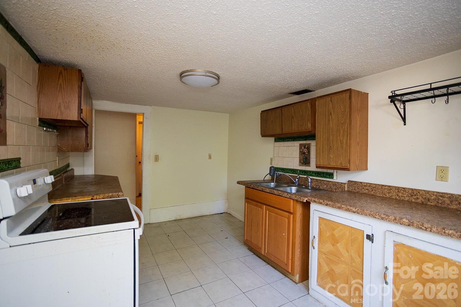 91 Clingman Avenue — Asheville