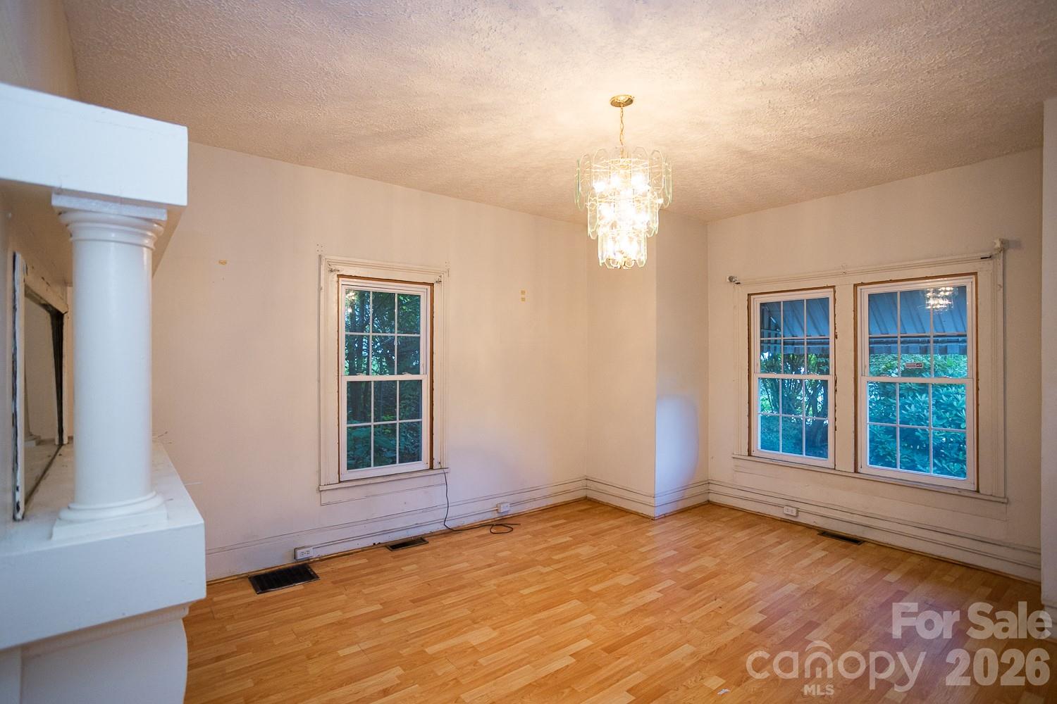 91 Clingman Avenue — Asheville