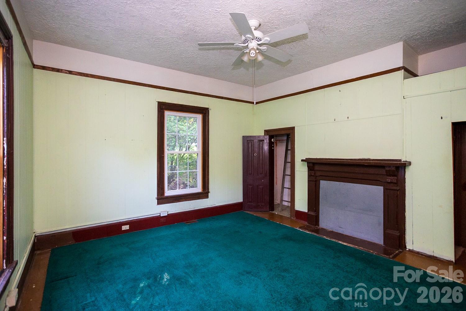 91 Clingman Avenue — Asheville
