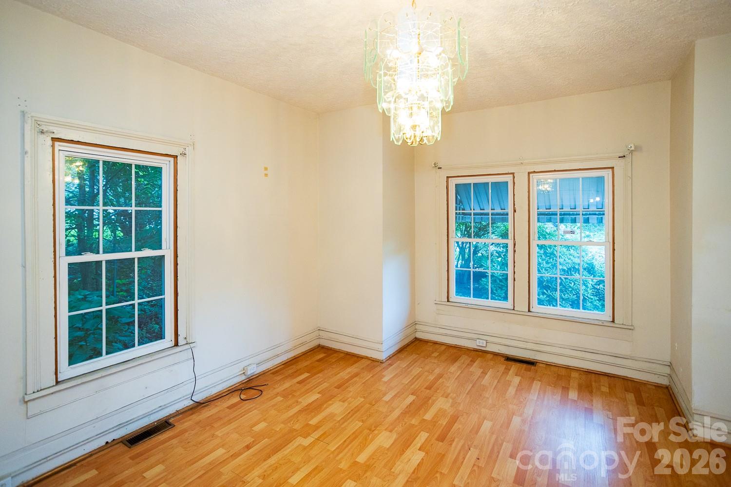 91 Clingman Avenue — Asheville