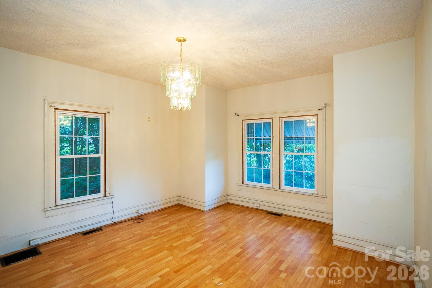 91 Clingman Avenue — Asheville
