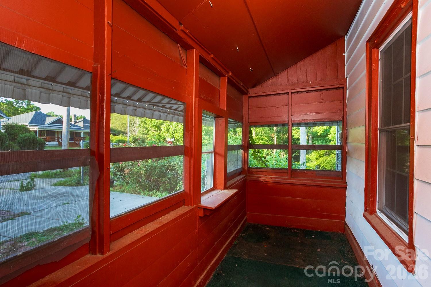 91 Clingman Avenue — Asheville