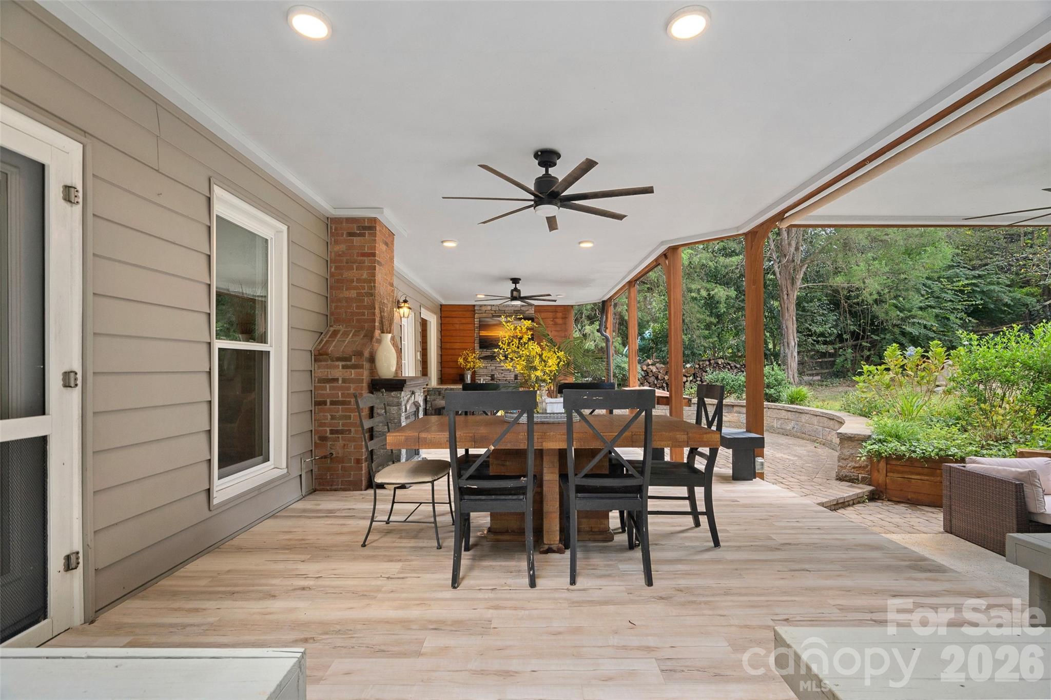12507 Angel Oak Drive — Huntersville