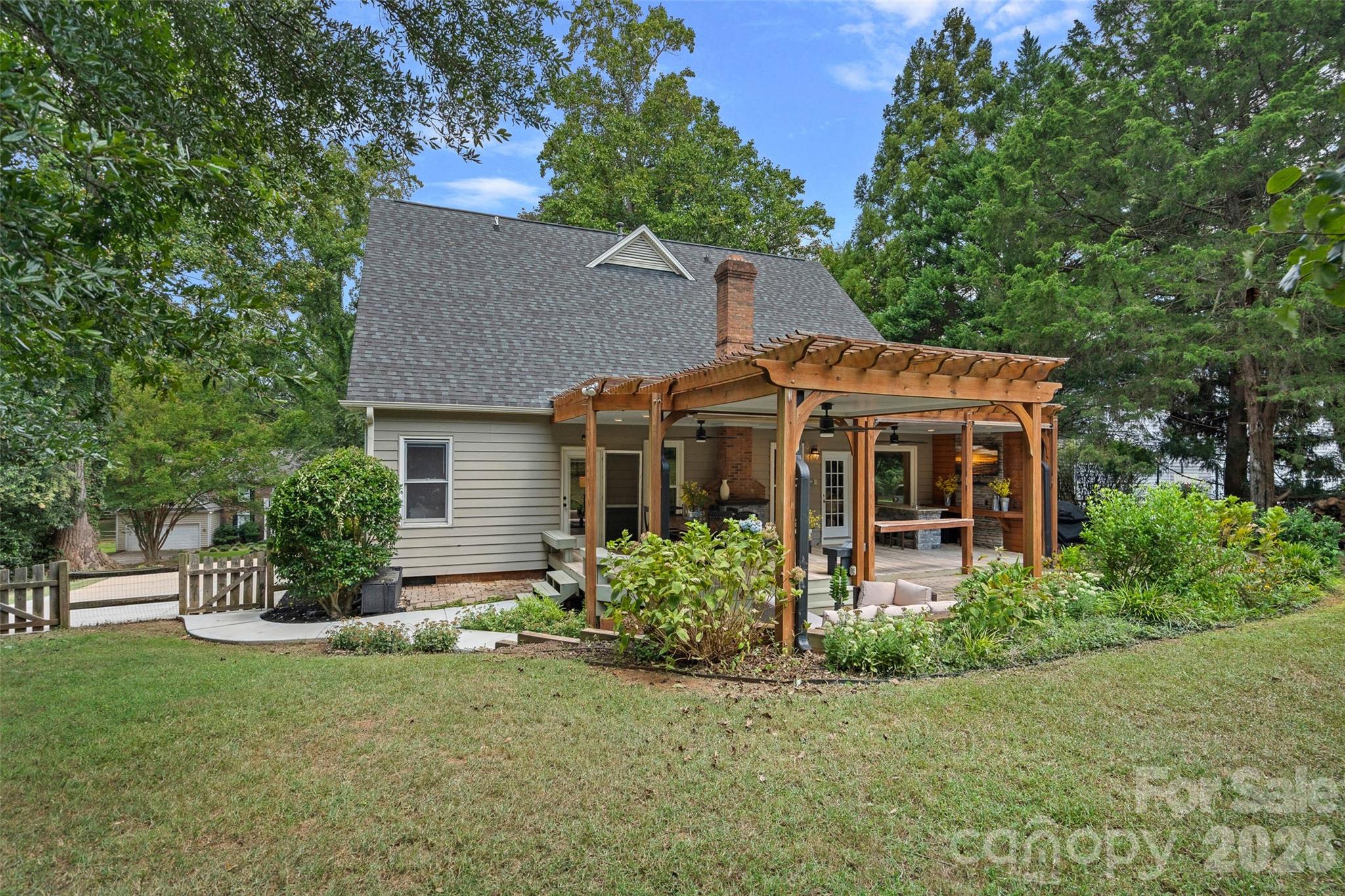 12507 Angel Oak Drive — Huntersville
