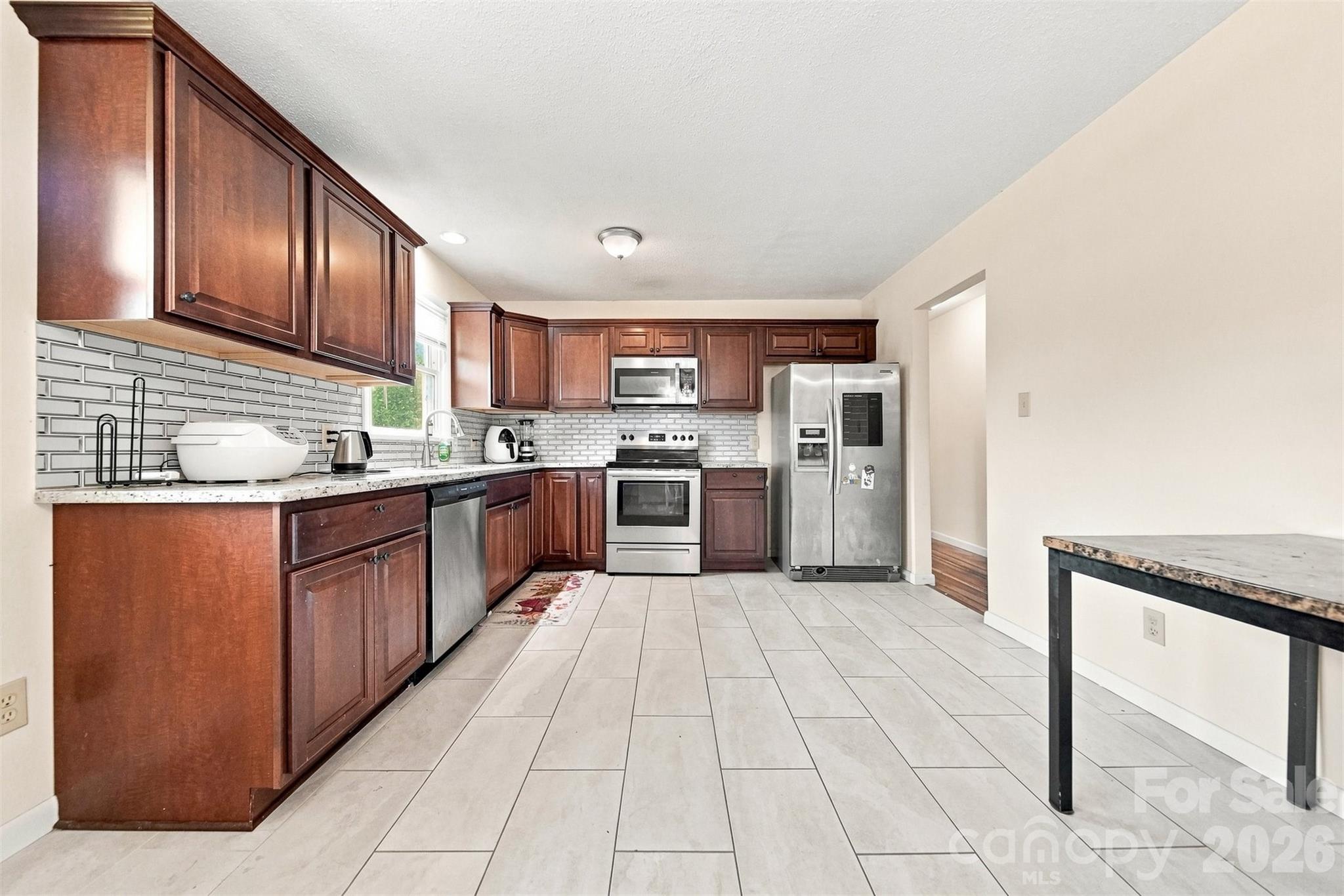 2103 2nd Avenue NW — Hickory
