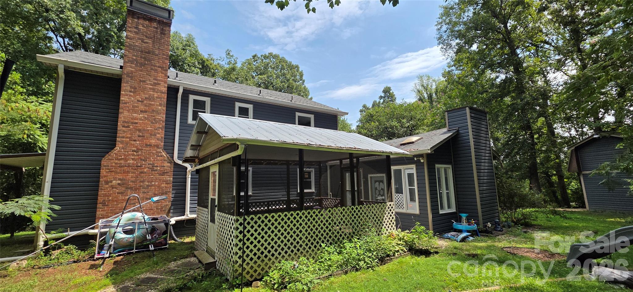 8979 Twin Lake Drive — Kernersville