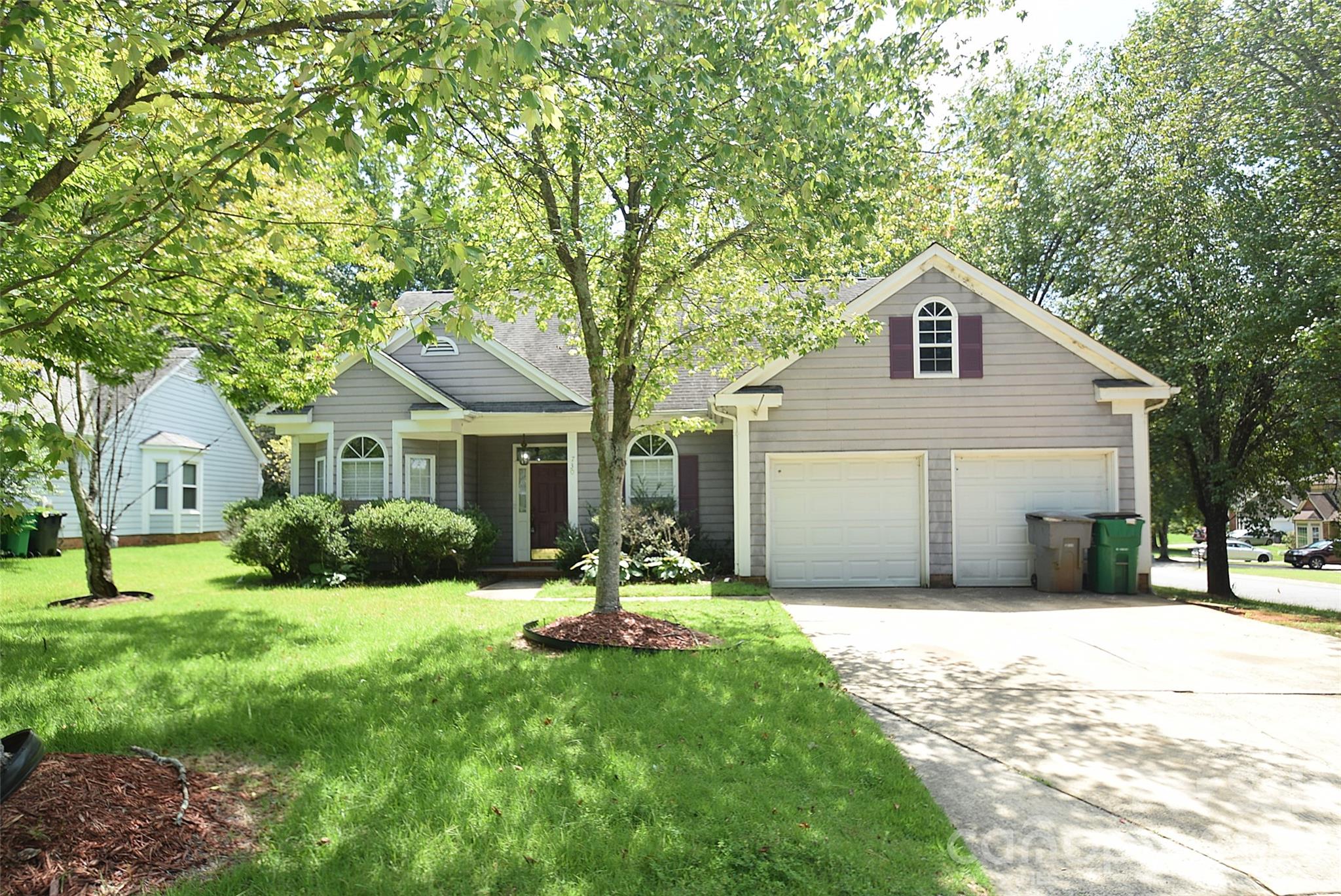 730 Oakbluff Circle — Charlotte