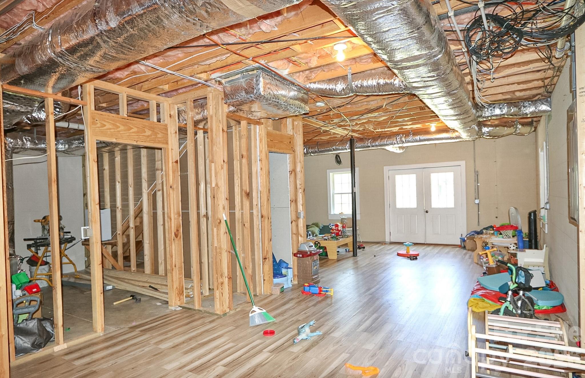 208 Triplett Street — Jonesville