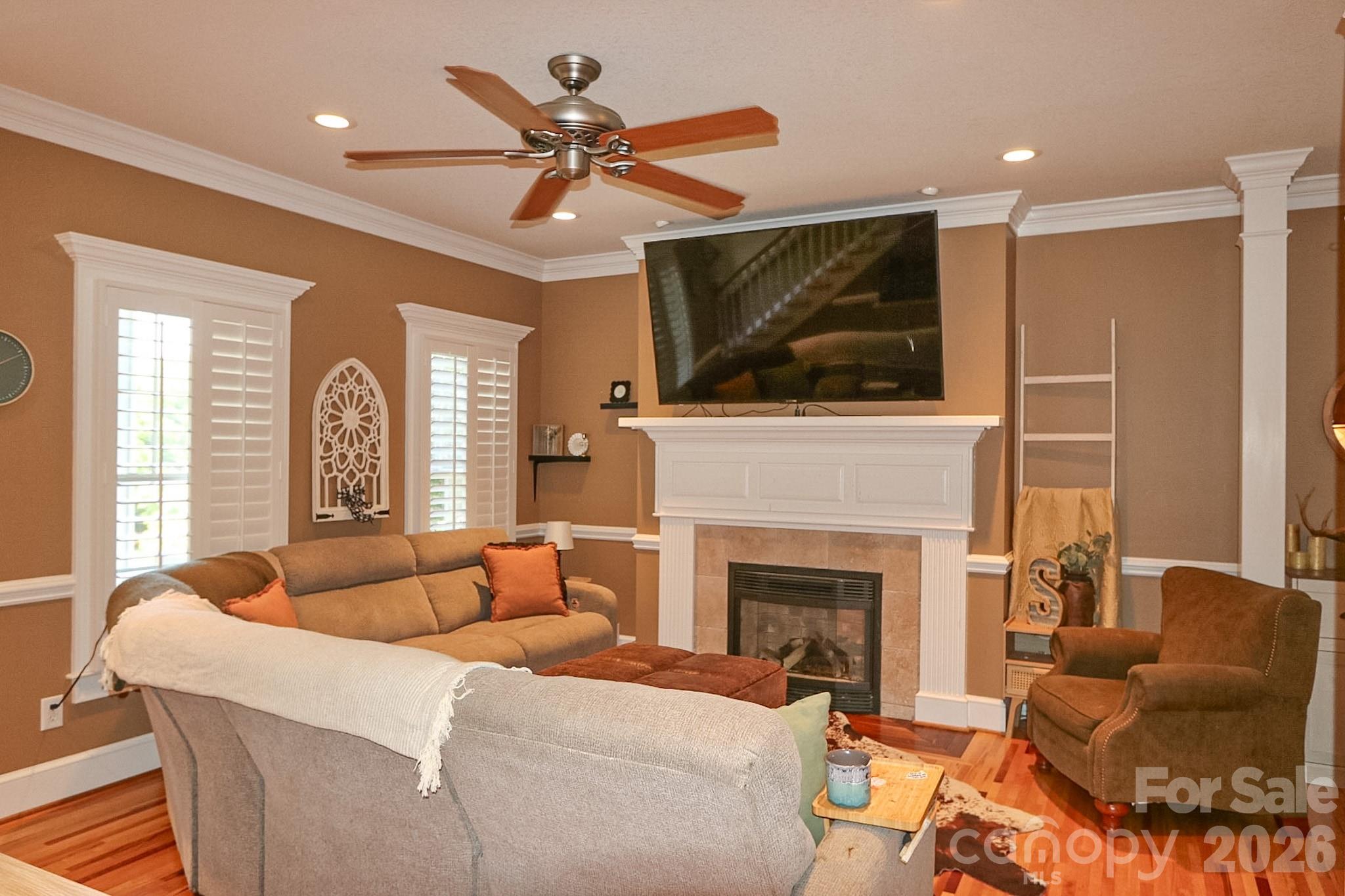 208 Triplett Street — Jonesville