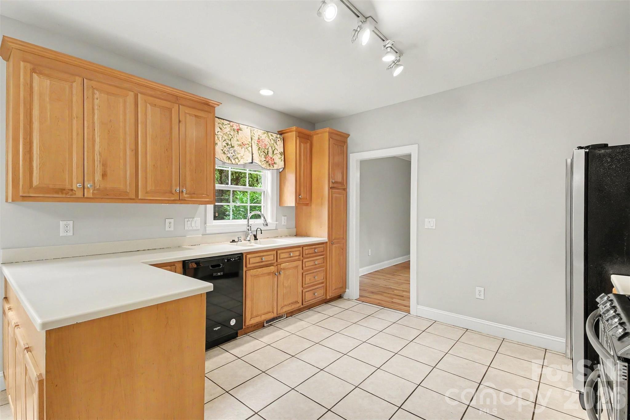122 Hazeltine Court — Salisbury