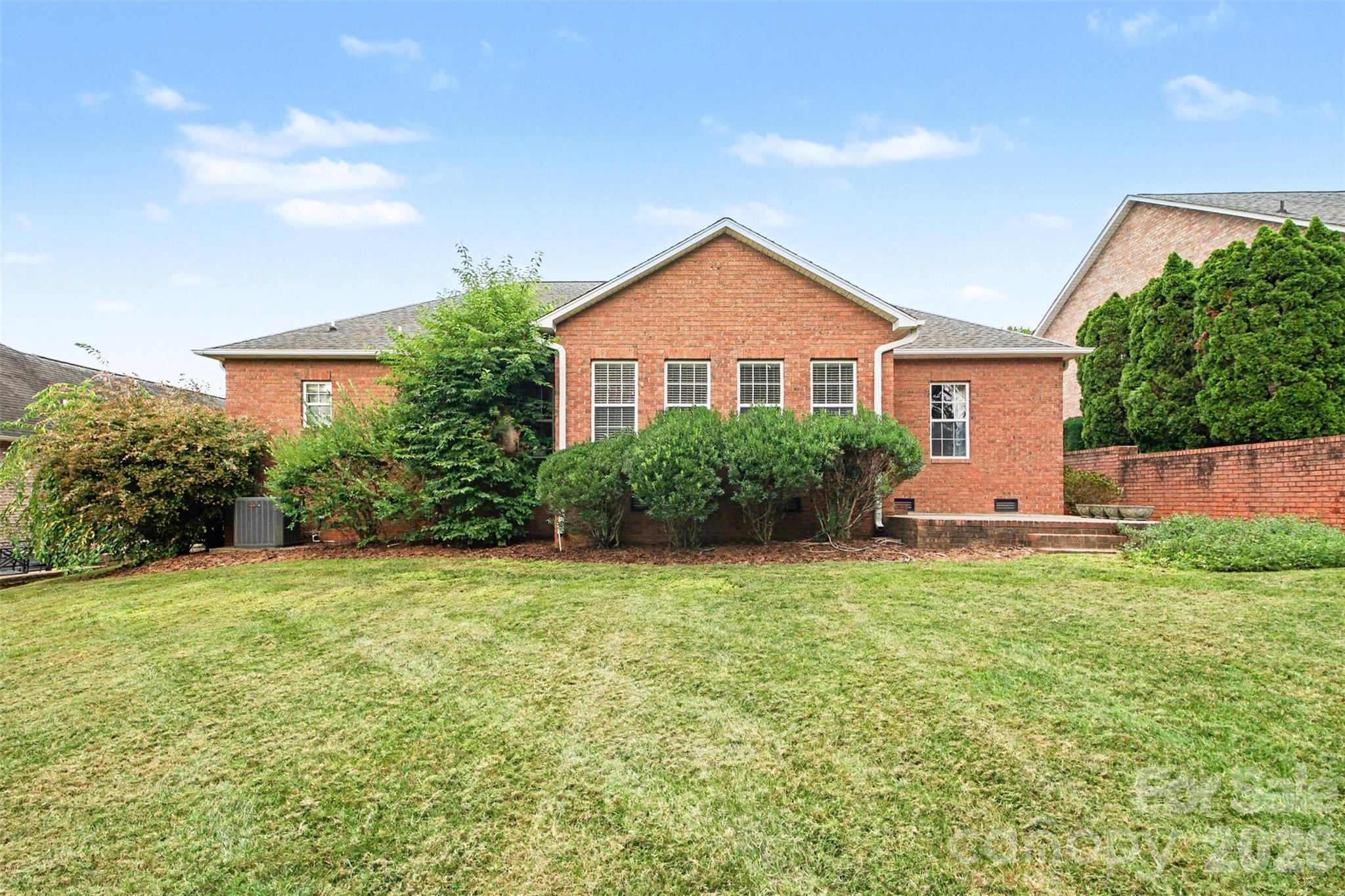 122 Hazeltine Court — Salisbury
