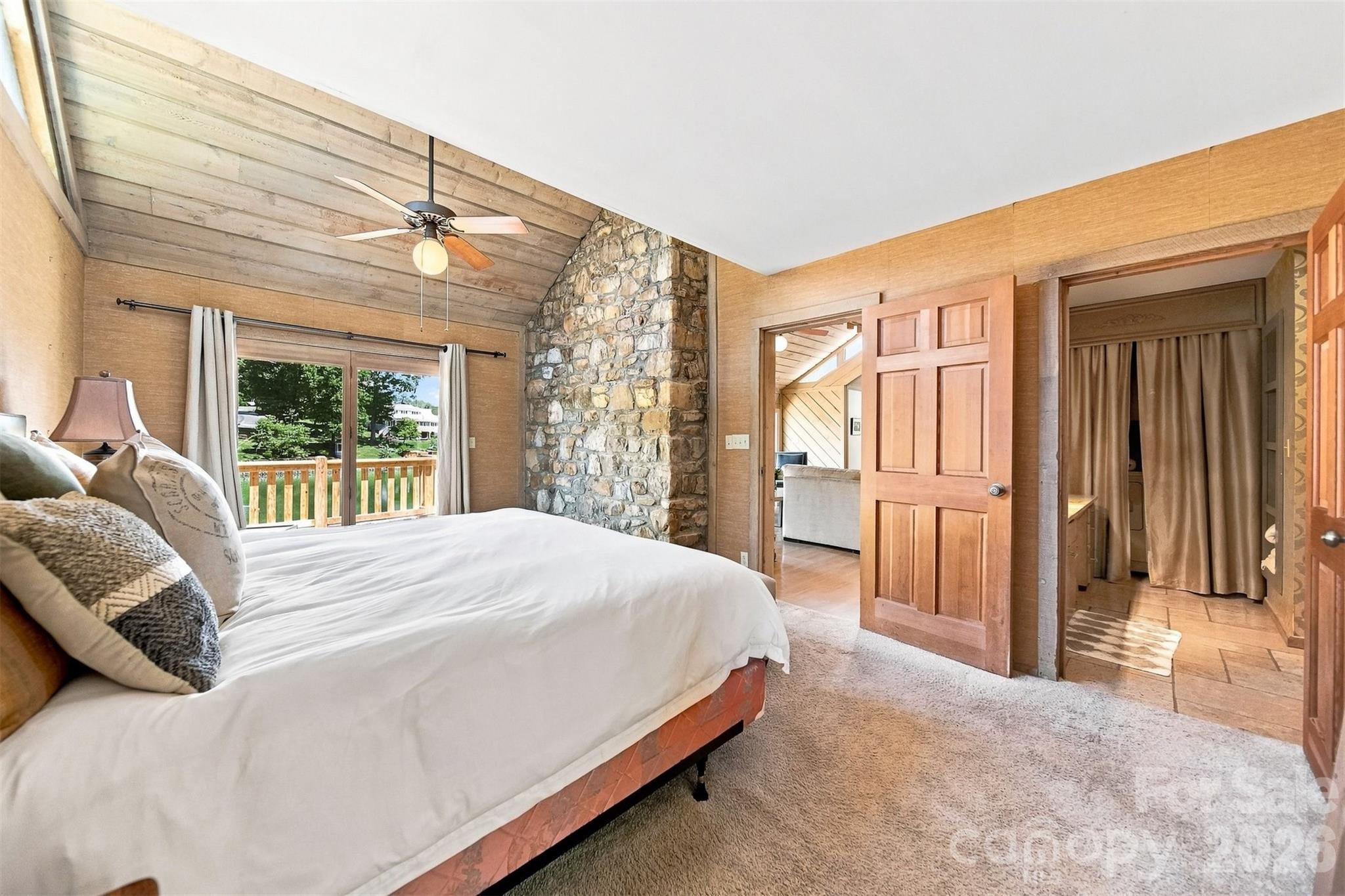 6580 Central Drive — Conover